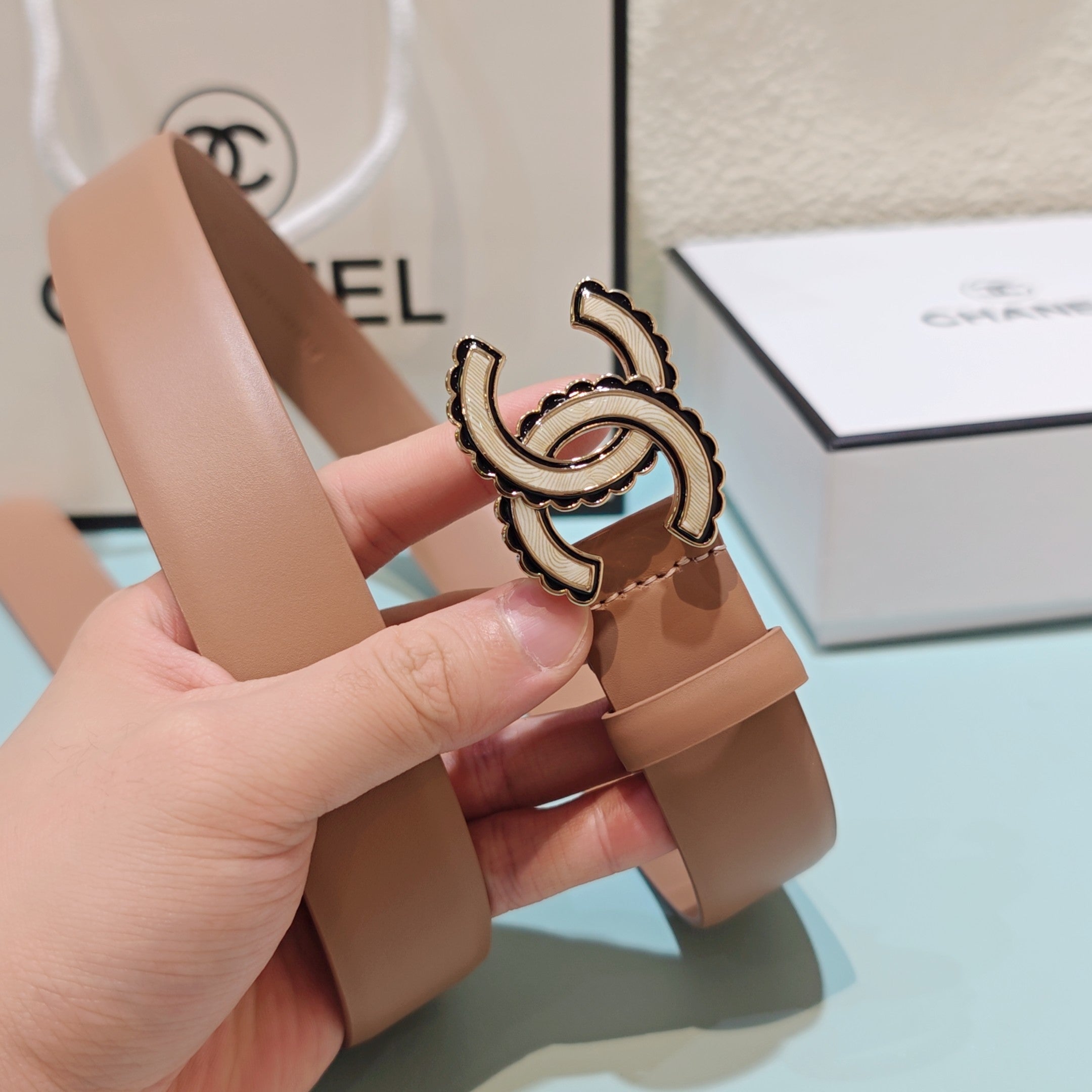 CC Belt 3.0 Scalloped Edge Buckle Light Brown Cowhide 200002