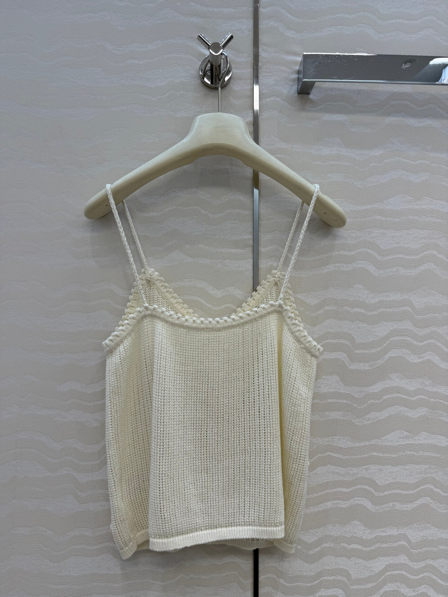 E R Flower Sleeveless Top 373525