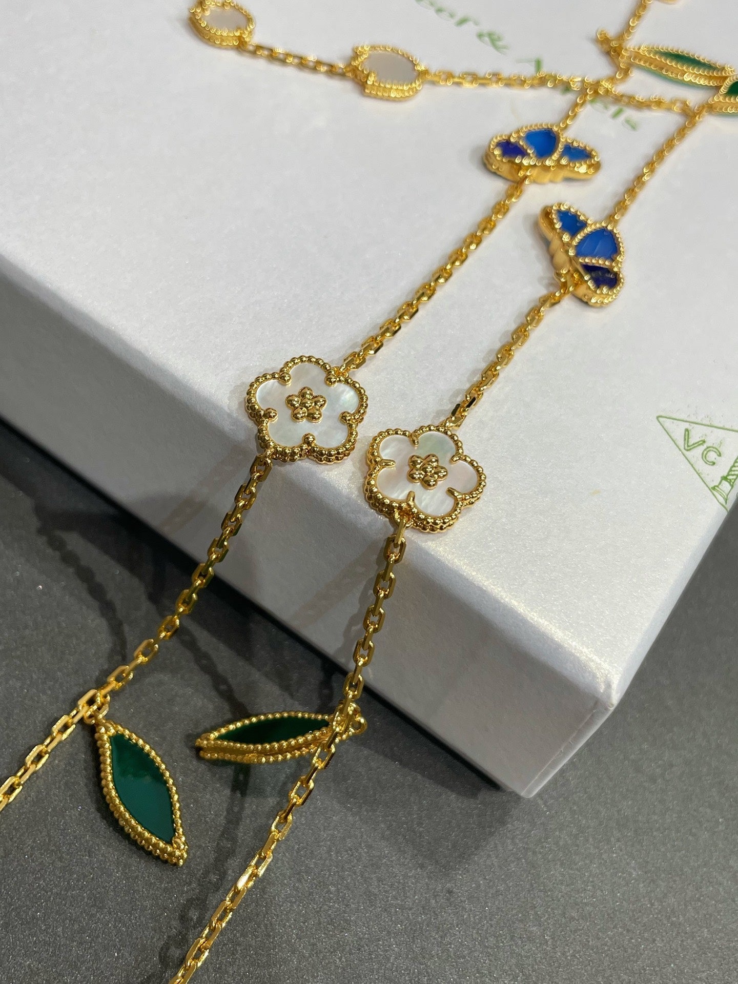 VCA Lucky Spring Necklace 15 Motifs
