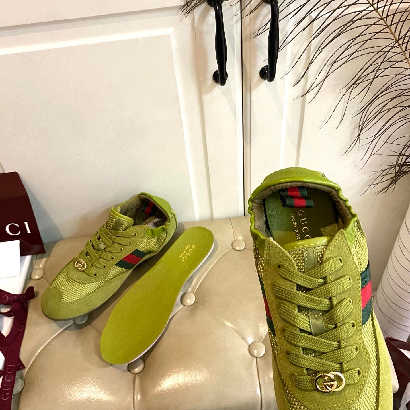 Gucci 26s Sneaker In Green Suede And Mesh Fabric