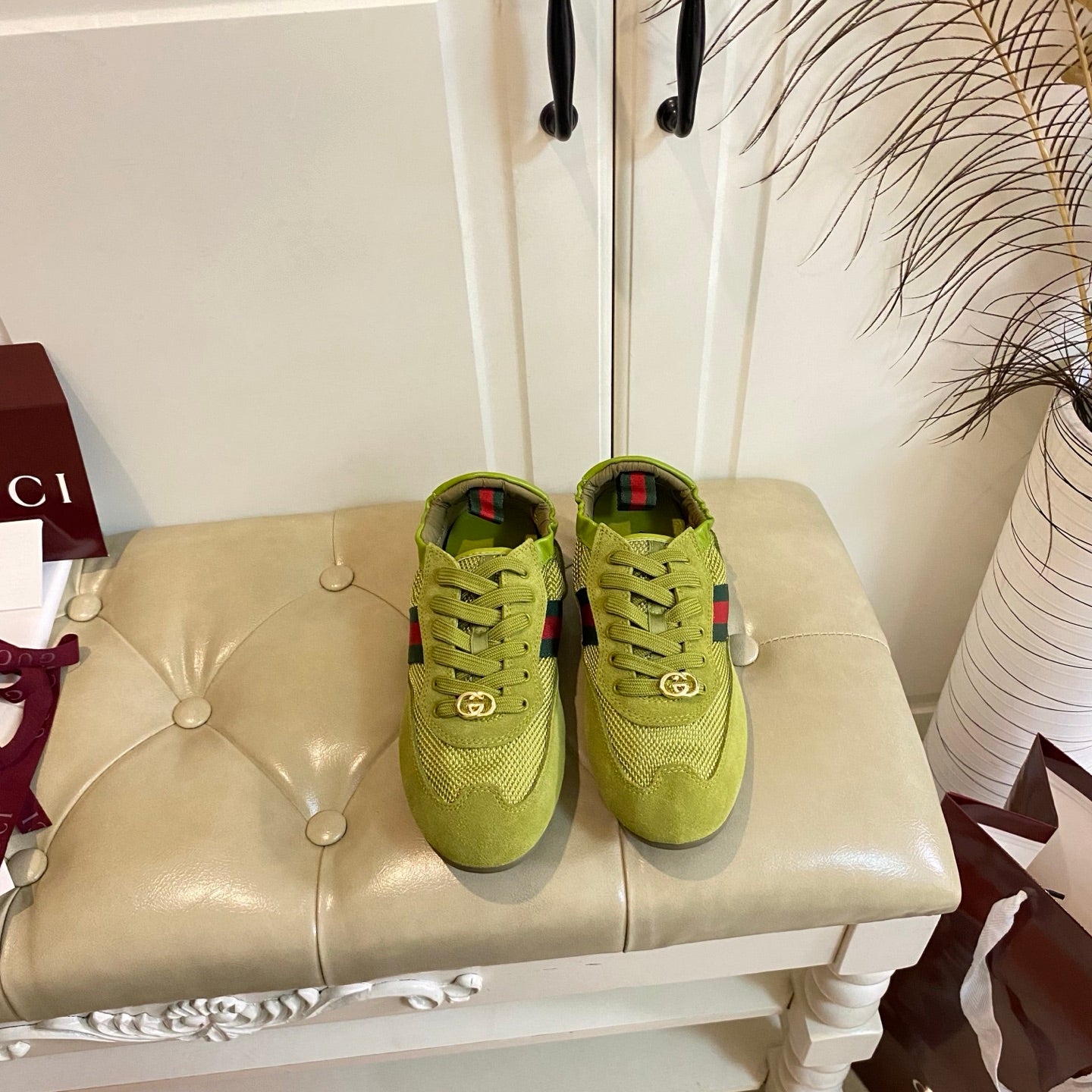 Gucci 26s Sneaker In Green Suede And Mesh Fabric