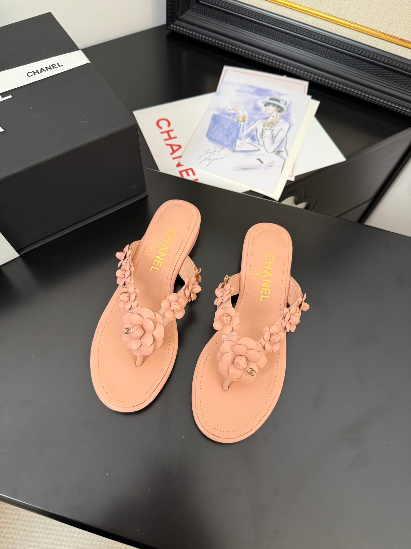 CC 25 Flower Thong Slippers Pink Cowhide 233418