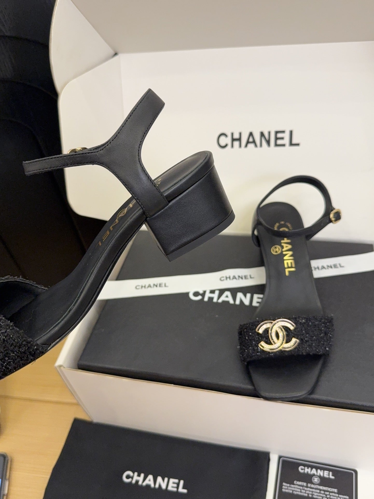 CC 25 High Heels 40 Sandals Black Fabric And Sheepskin Square Toe 277713