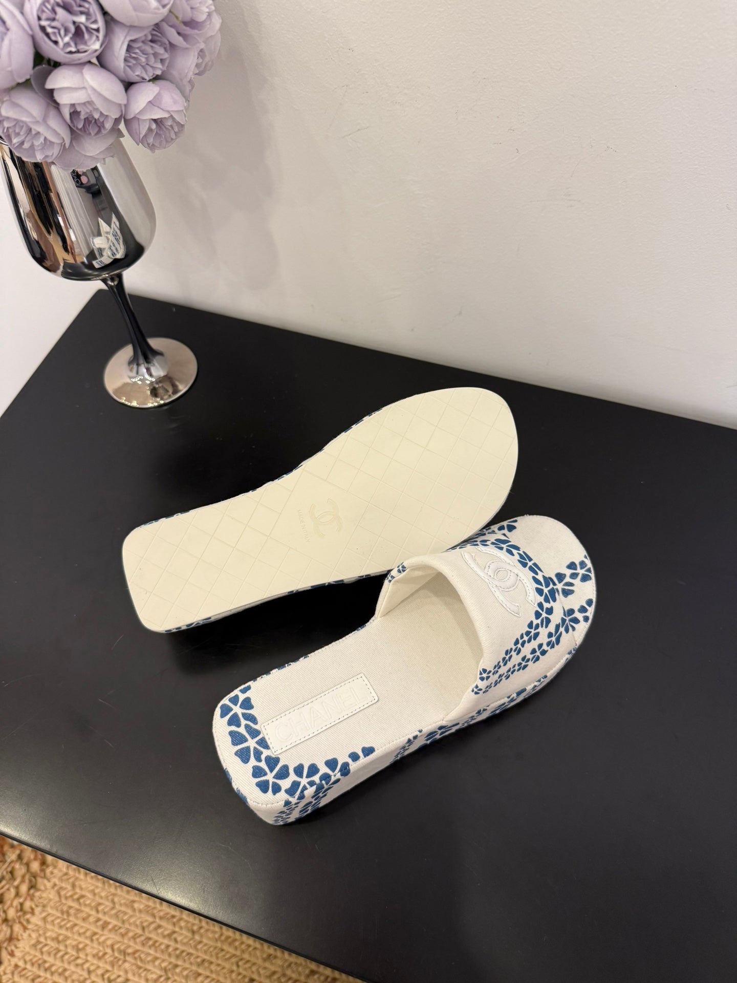 CC 25 Flower Slippers White Blue Fabric 330772
