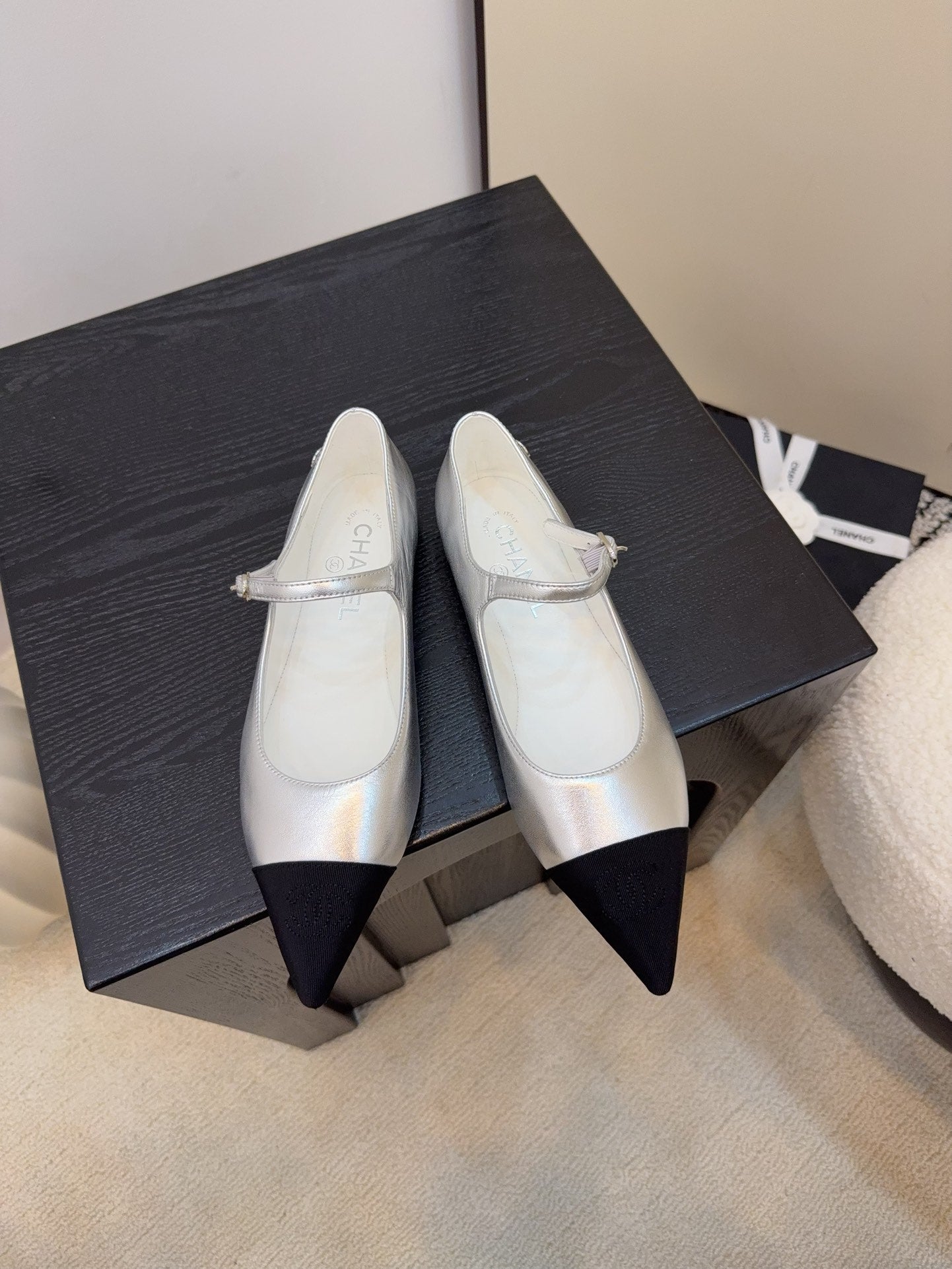 CD FW Mary Janes Sliver Metalic Lambskin & Grosgrain 505039