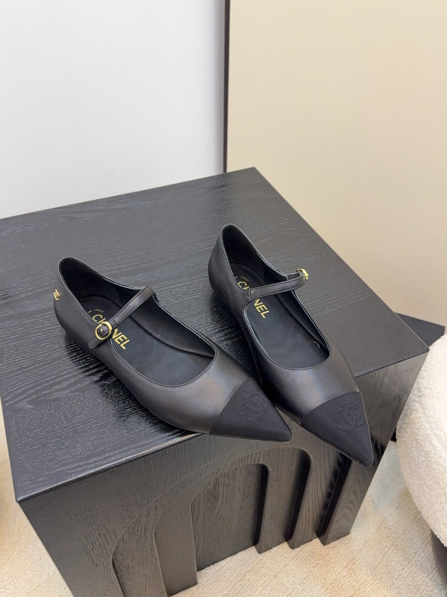 CD FW Mary Janes Black Lambskin & Grosgrain 505042