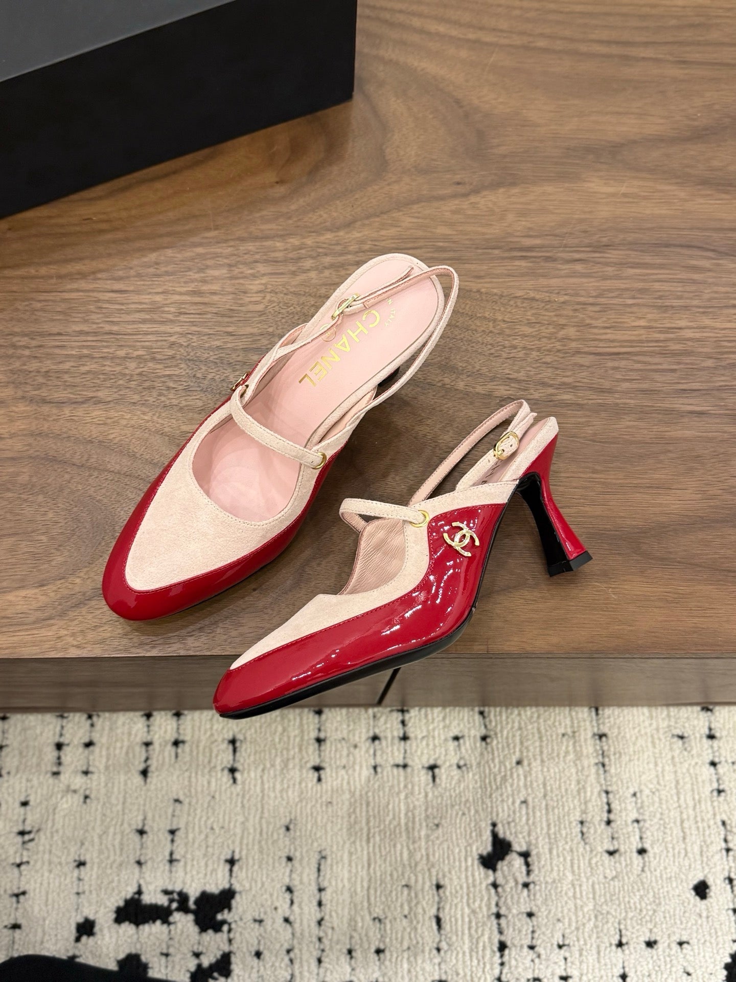 CC 26FW Slingback 7.5cm Pink Red Suede Patent Leather 676122