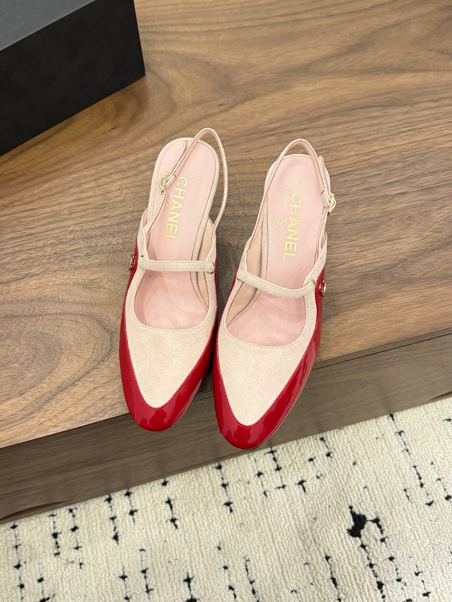 CC 26FW Slingback 7.5cm Pink Red Suede Patent Leather 676122
