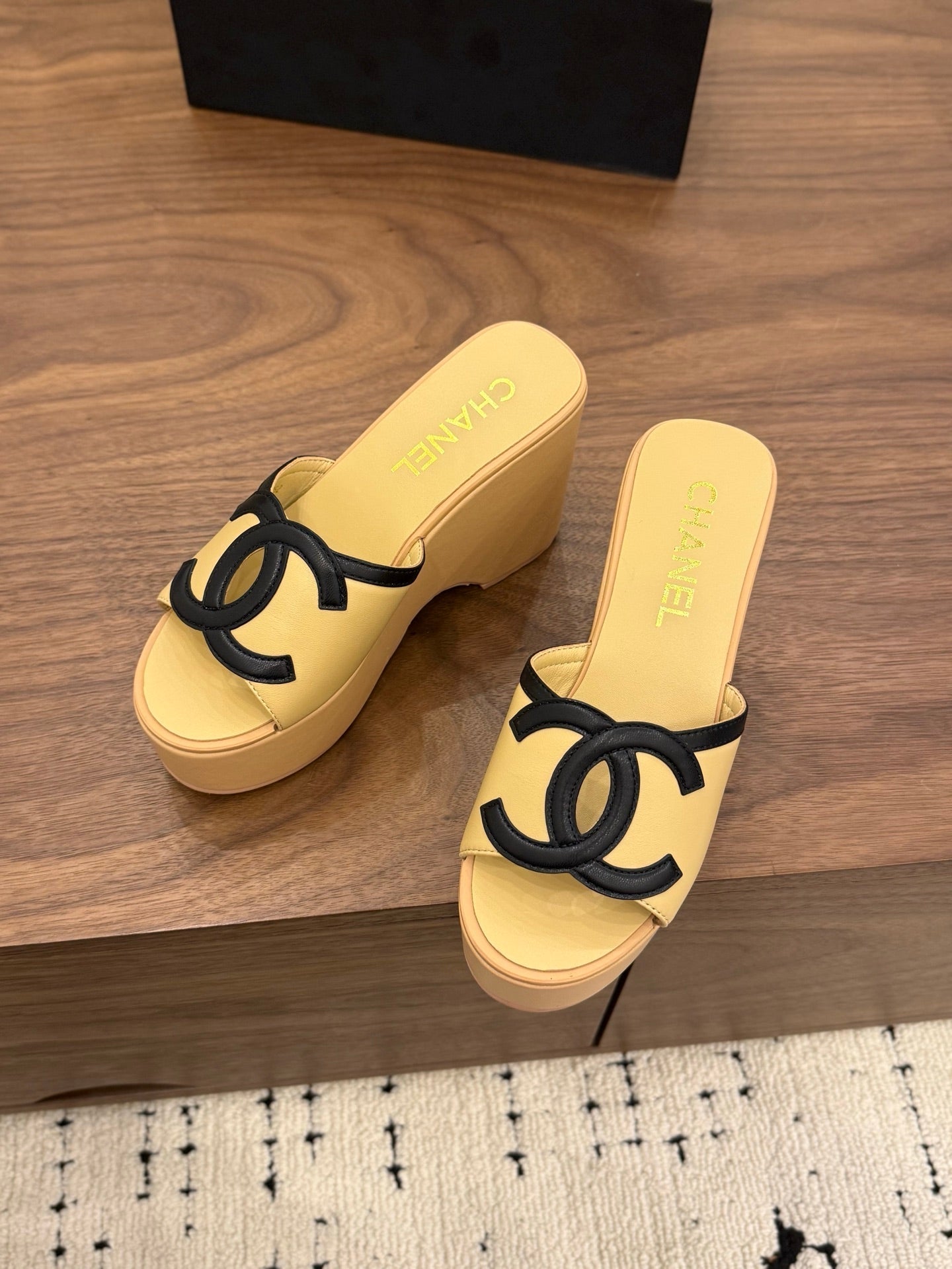 CC 26s Wedge Sandals 95 Mm In Pastel Yellow Calfskin