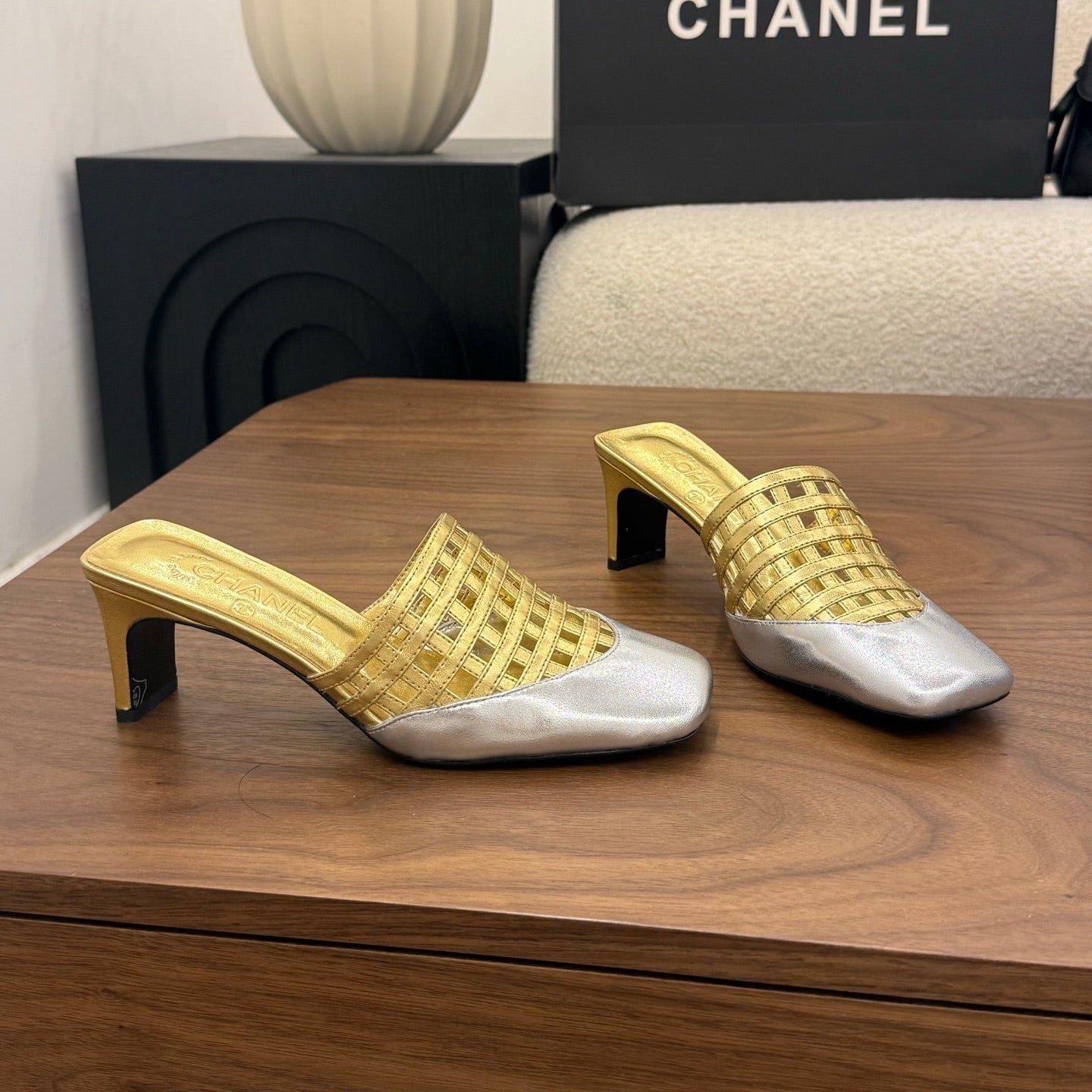 CC 26s Woven Mule High-Heeled Sandals Sliver Gold Leather 850121