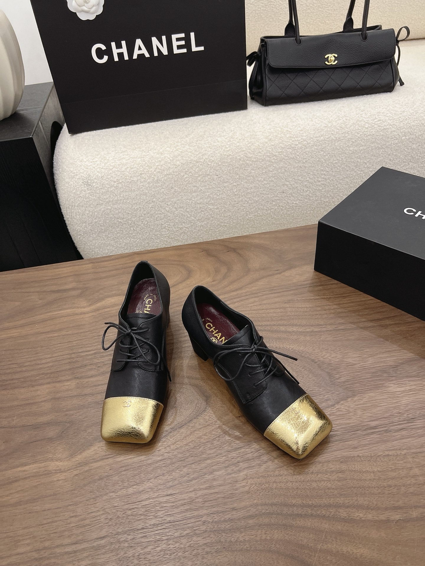 CC 26s Loafer 5cm Black Gold Leather 910478