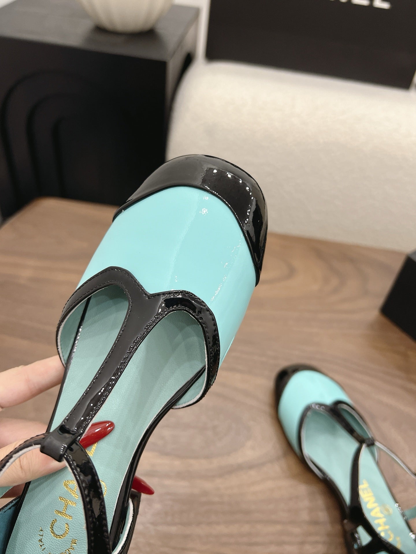 CC 26s Mary Jane Black Light Blue Patent Leather 915324
