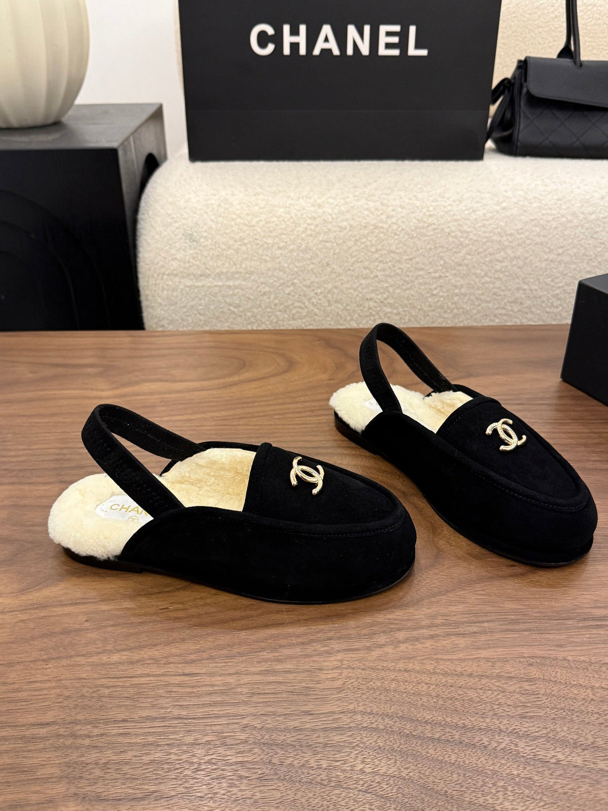 CC 26s Slingback Loafers Black Suede Shearling 122677