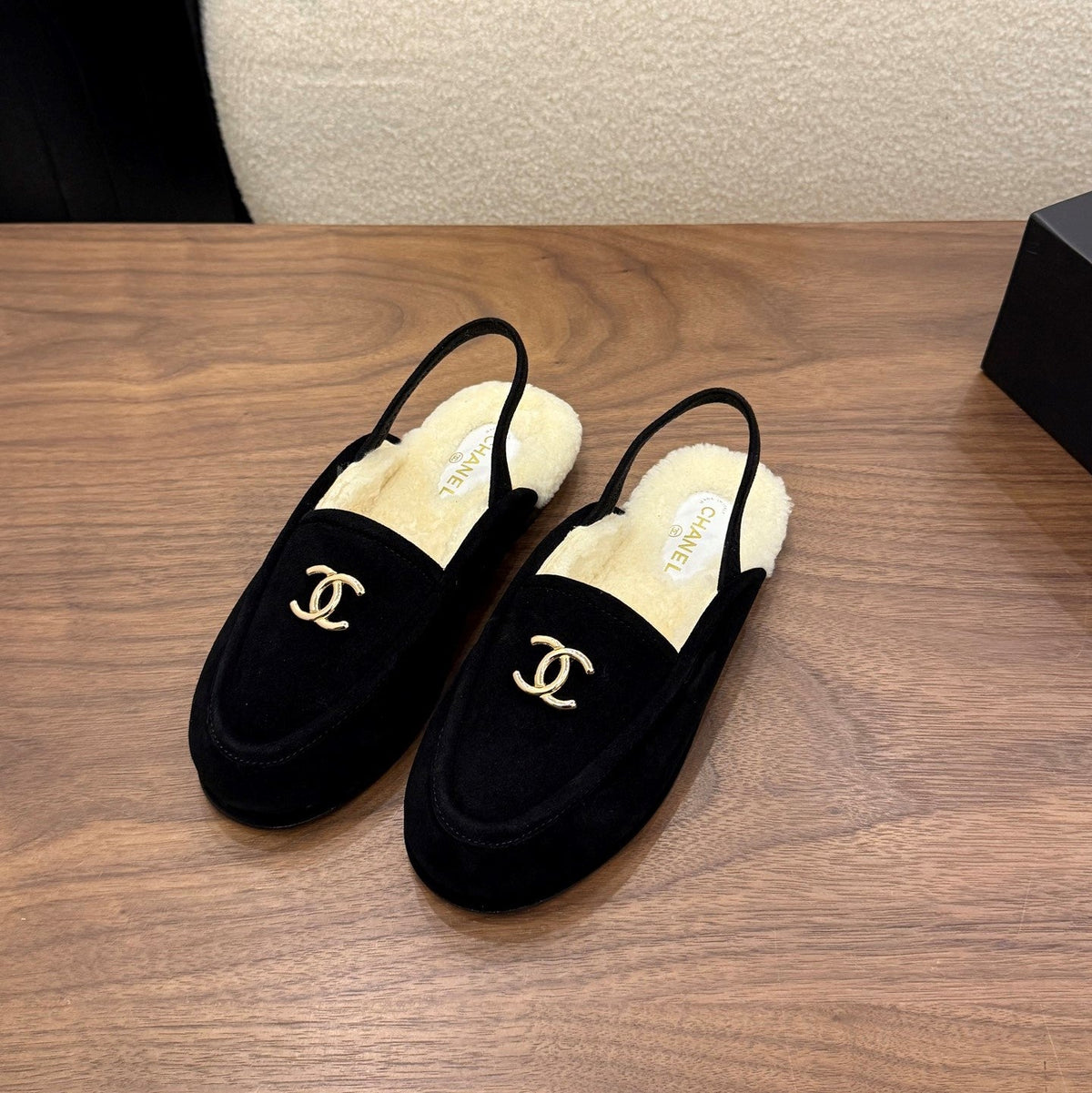 CC 26s Slingback Loafers Black Suede Shearling 122677