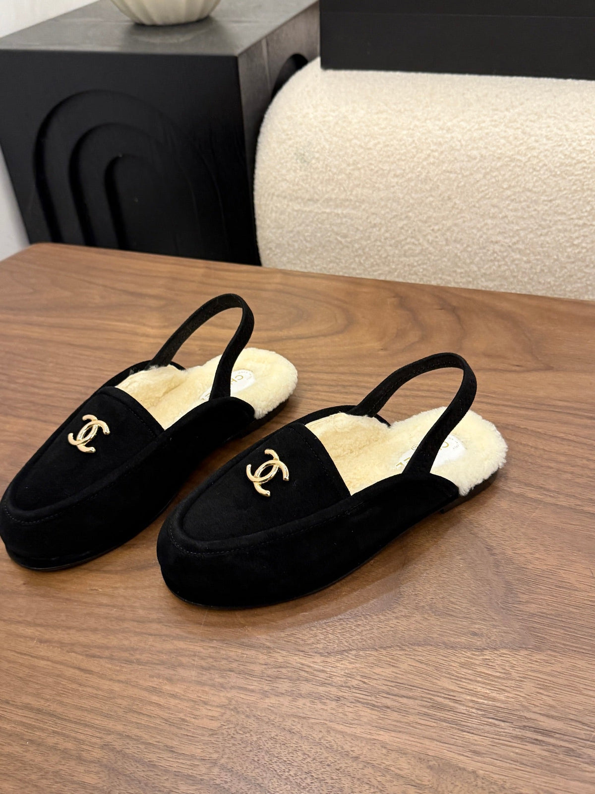 CC 26s Slingback Loafers Black Suede Shearling 122677