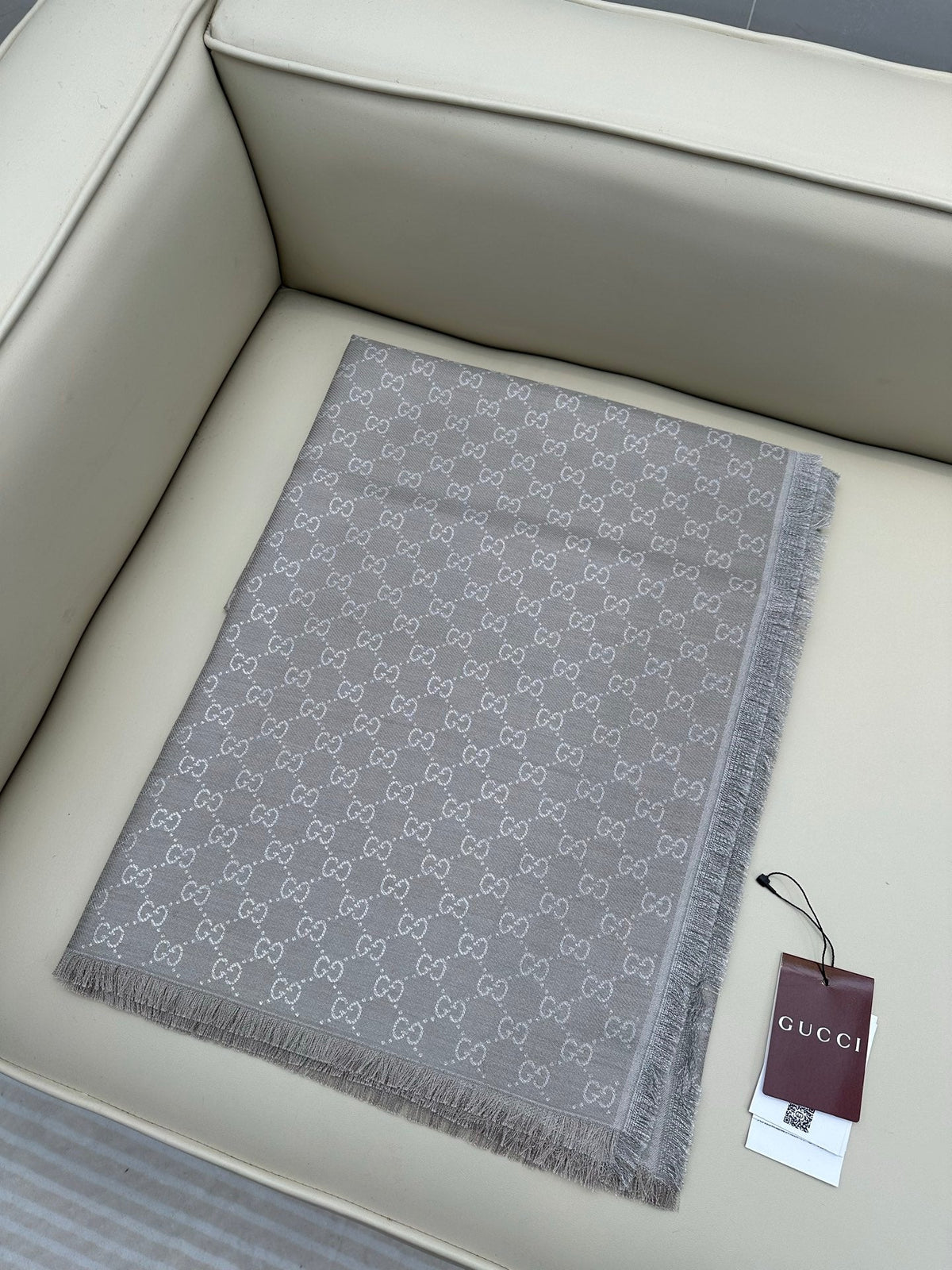 GG Wool Silk Blend Shawl Grey 536808
