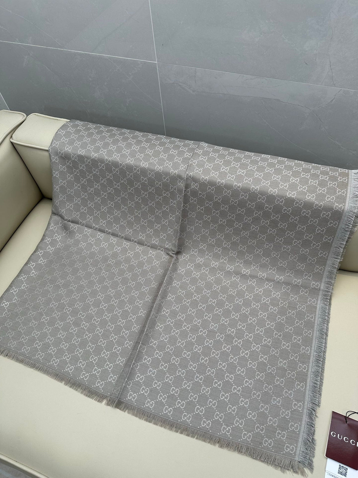 GG Wool Silk Blend Shawl Grey 536808
