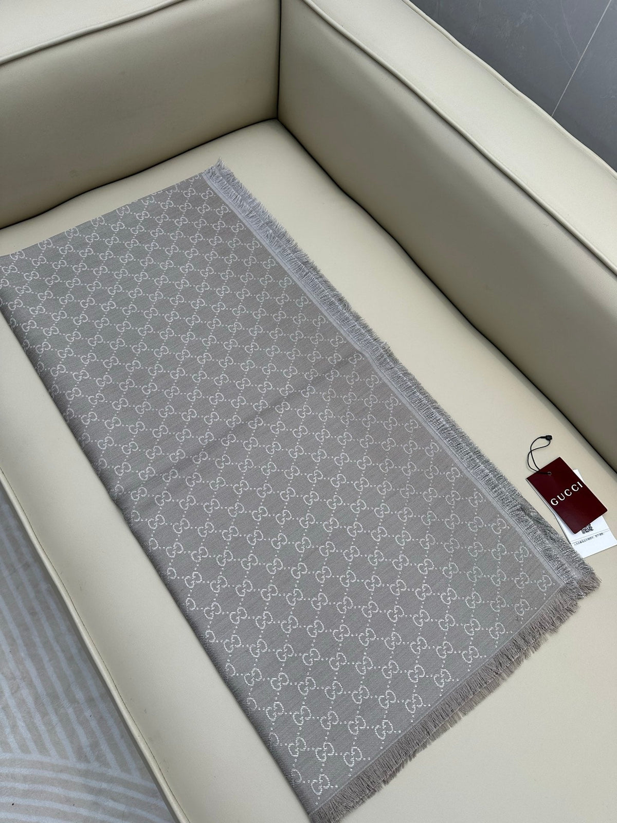 GG Wool Silk Blend Shawl Grey 536808