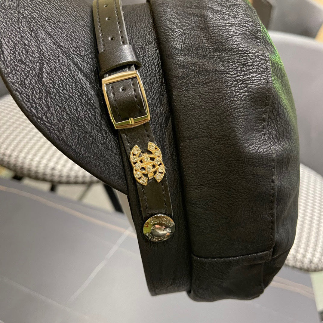 BAKER BOY CAP IN BLACK CALFSKIN 420946