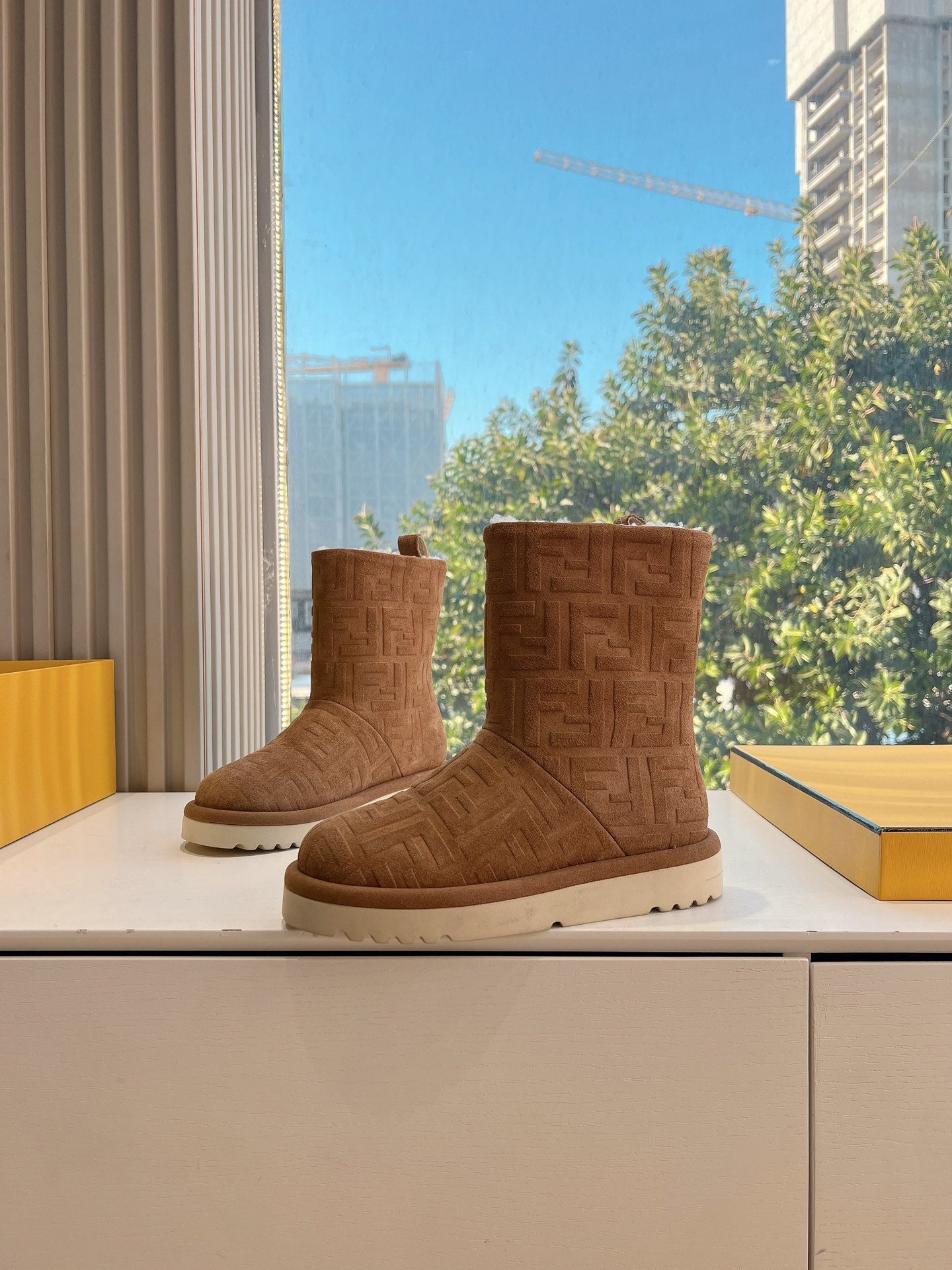 Fendi Apres Chic with FF chamois Boots Brown Suede 475234