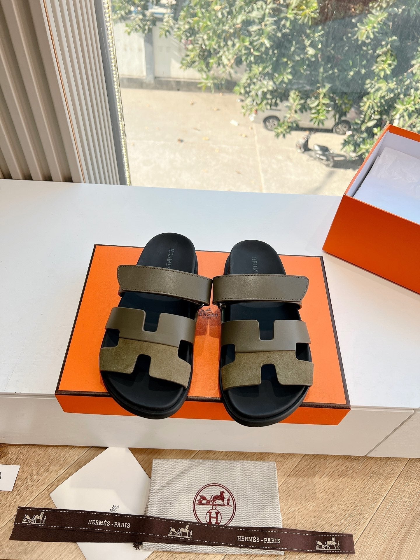 HM 26s Chypre Sandal In Army Green Suede And Calfskin