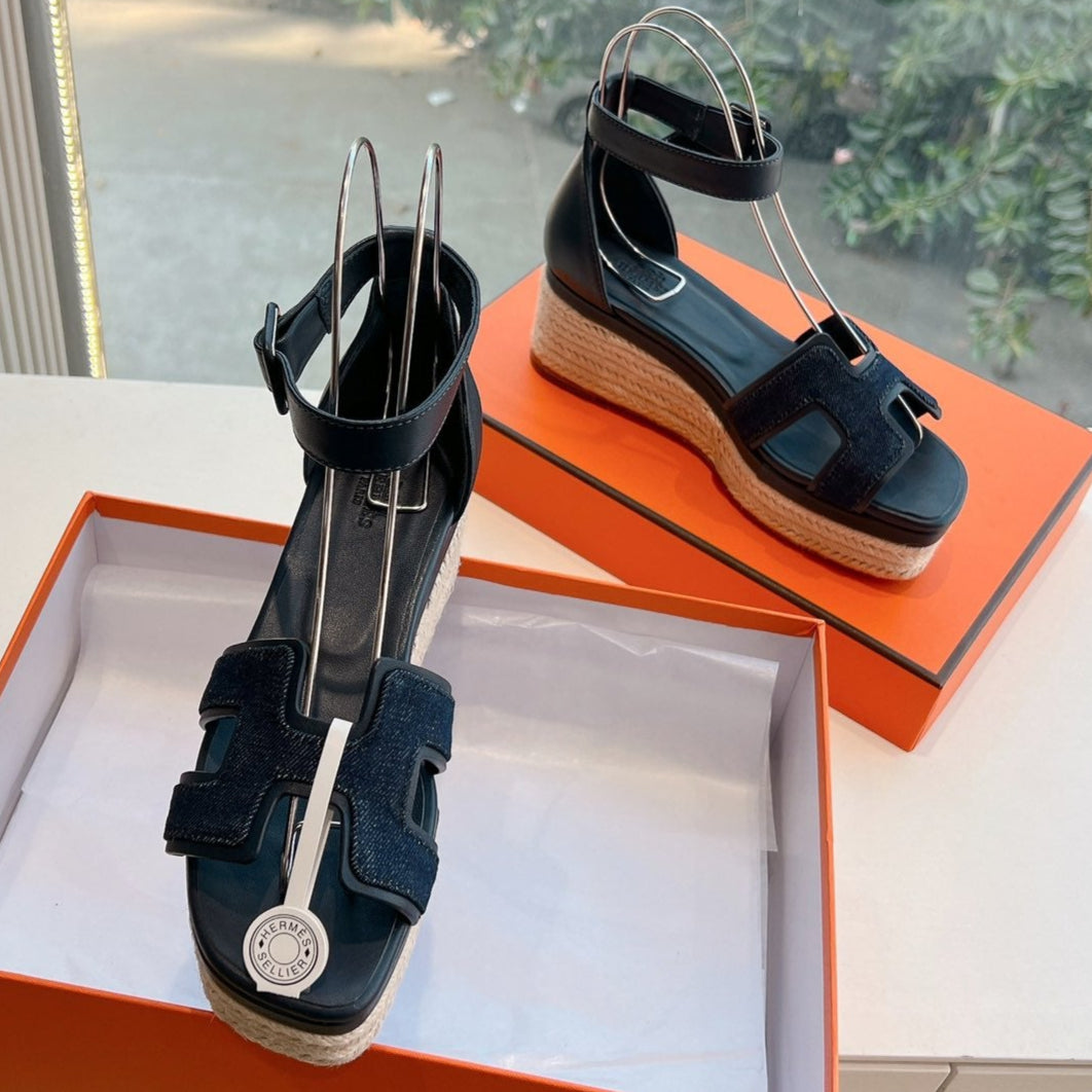 ELDA ESPADRILLE IN MIDNIGHT BLUE FABRIC AND BLACK CALFSKIN