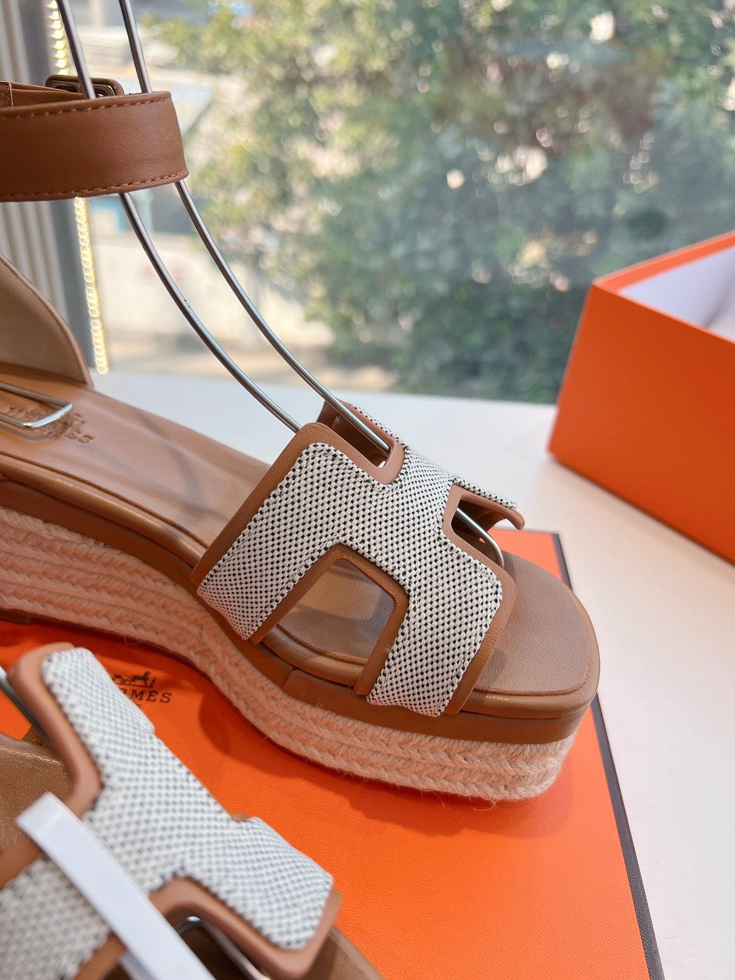 ELDA ESPADRILLE IN WHITE FABRIC AND BRONZE BROWN CALFSKIN