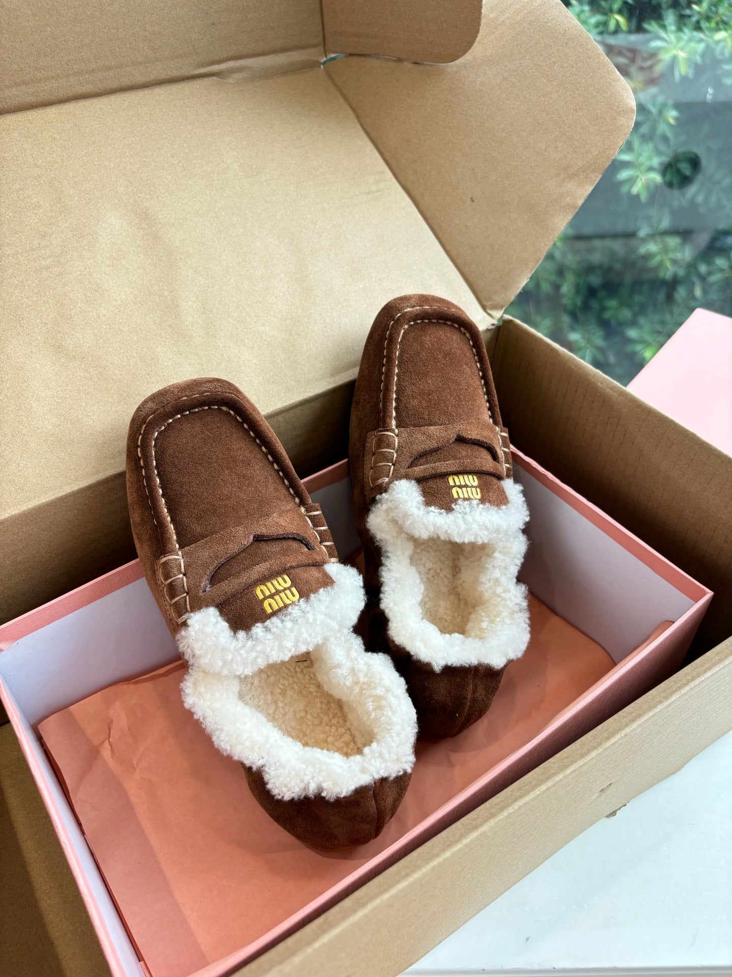 Miu 26s Ruches Loafers Brown Suede Shearling 994147