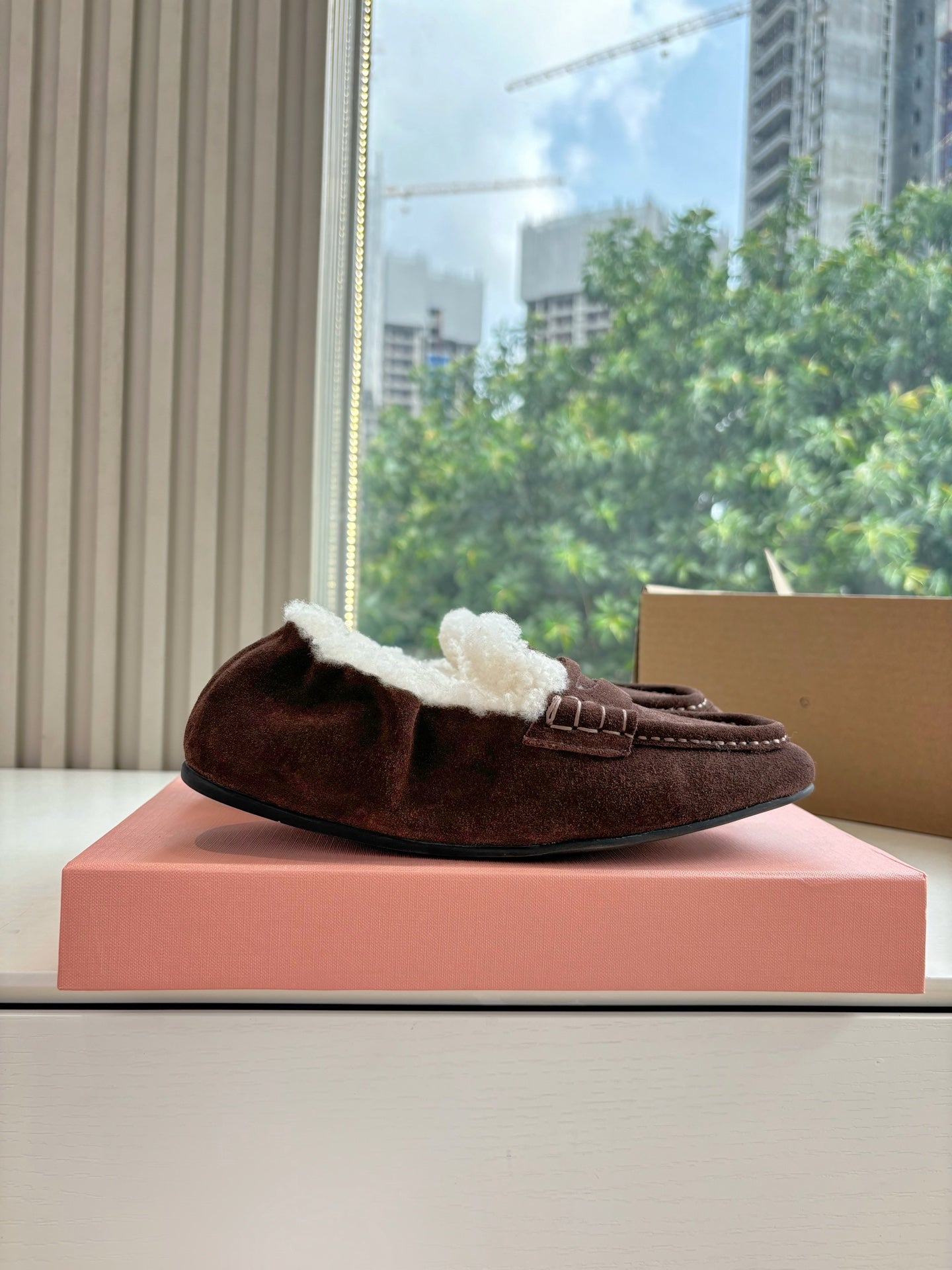 Miu 26s Ruches Loafers Dark Brown Suede Shearling 994149
