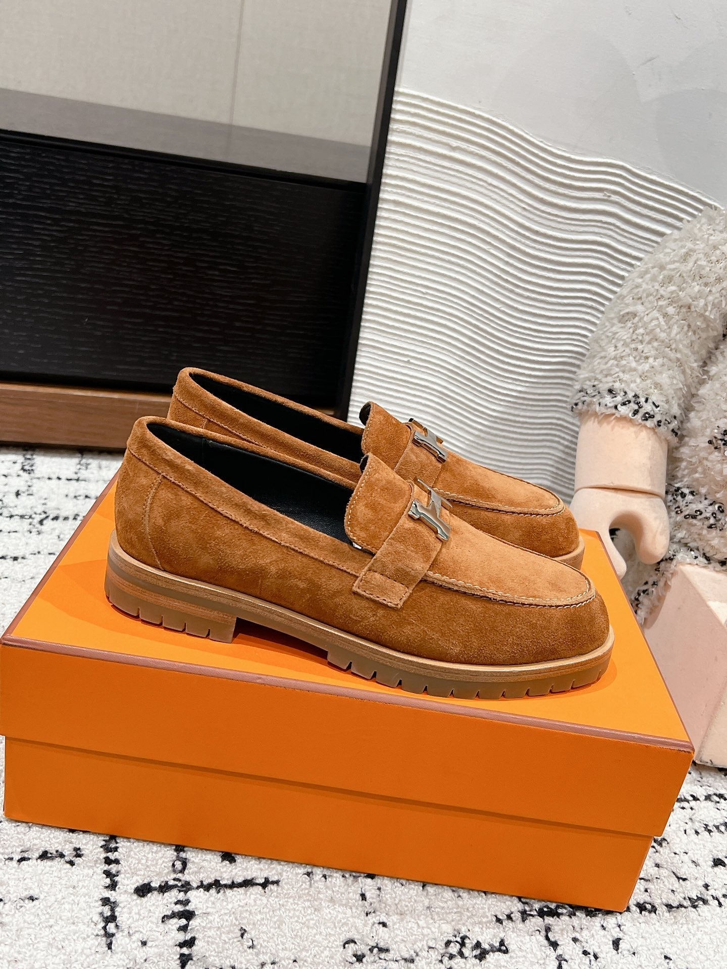 HM Faubourg Loafer In Brown Suede 118745