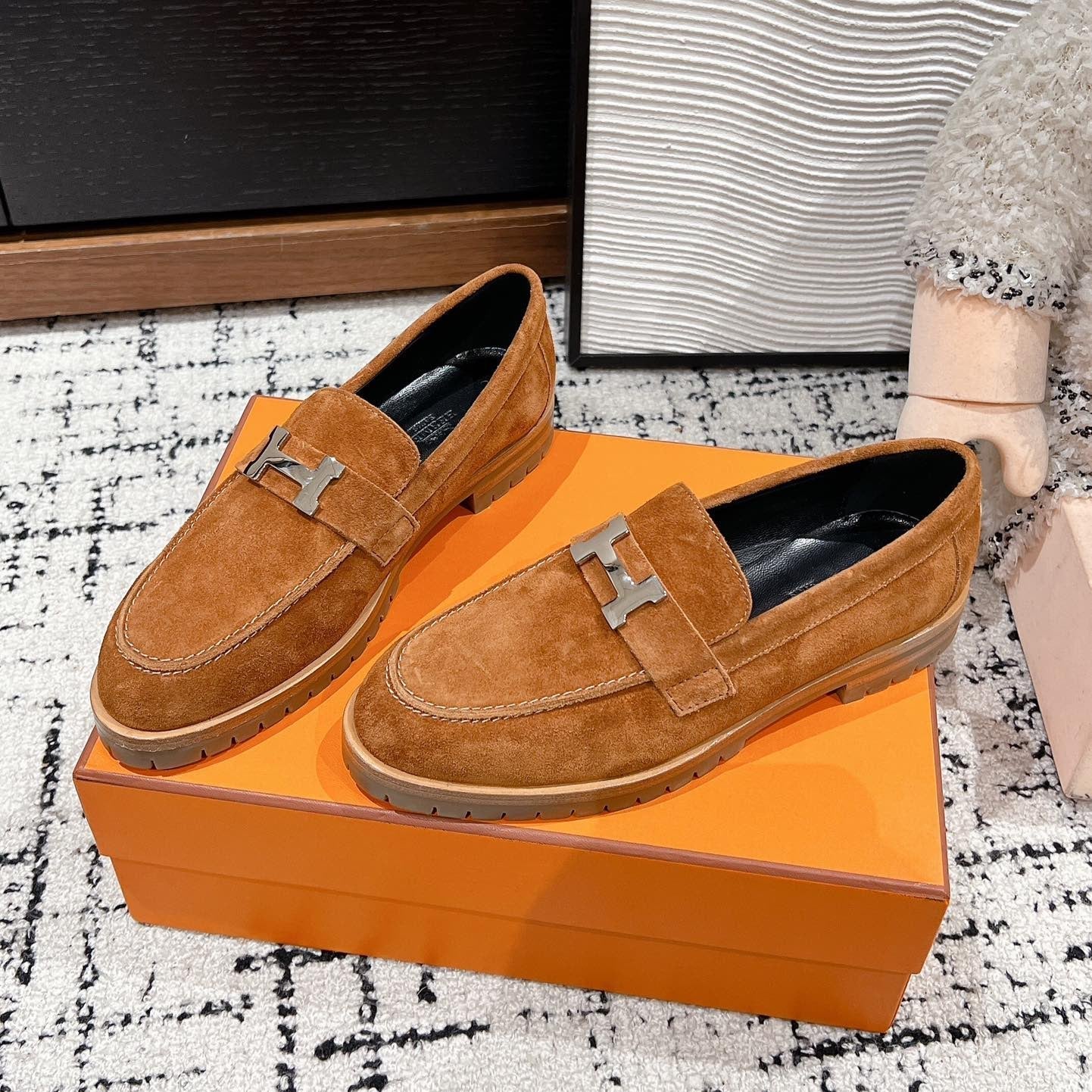 HM Faubourg Loafer In Brown Suede 118745