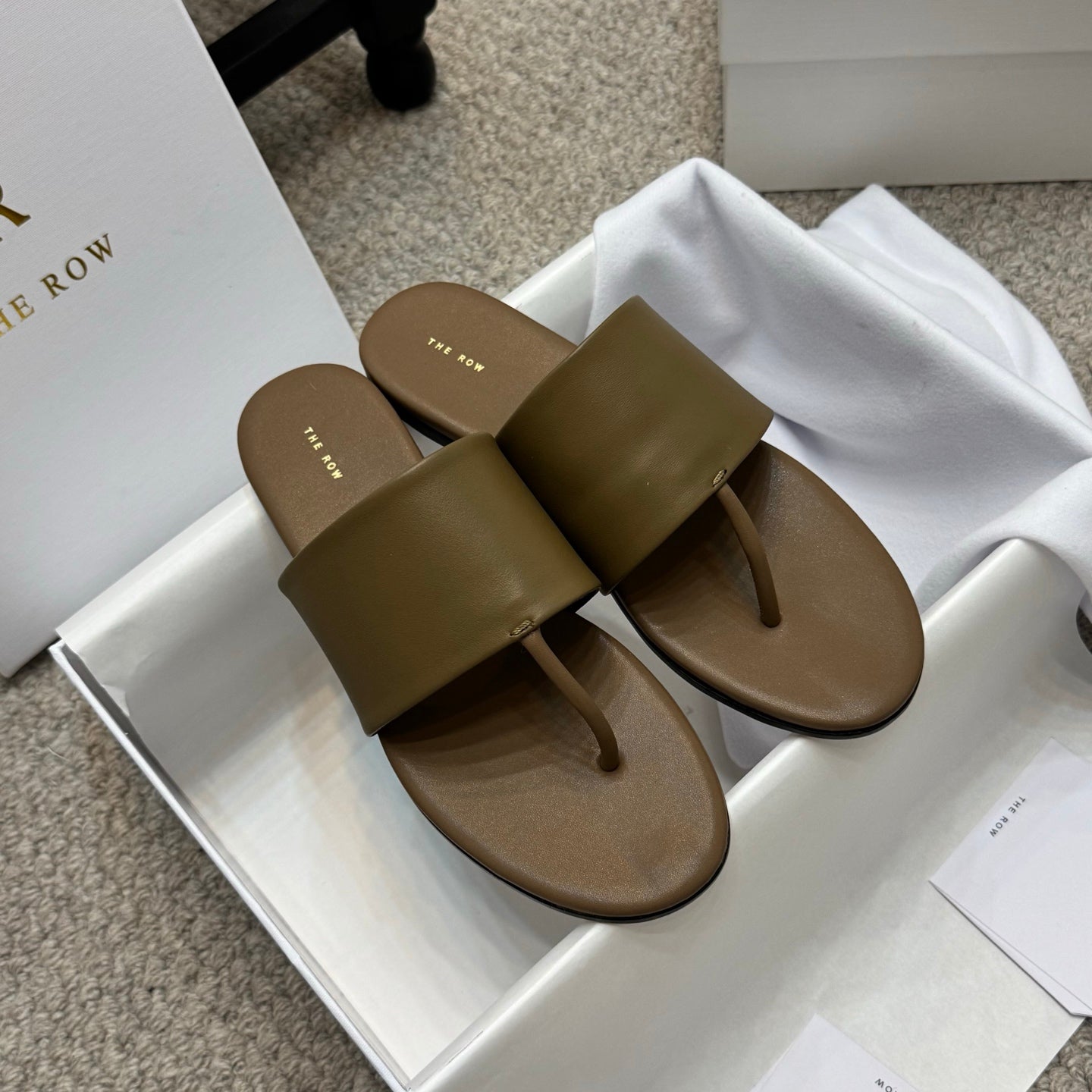 Signum Flat Sandal in Brown Calfskin 290732