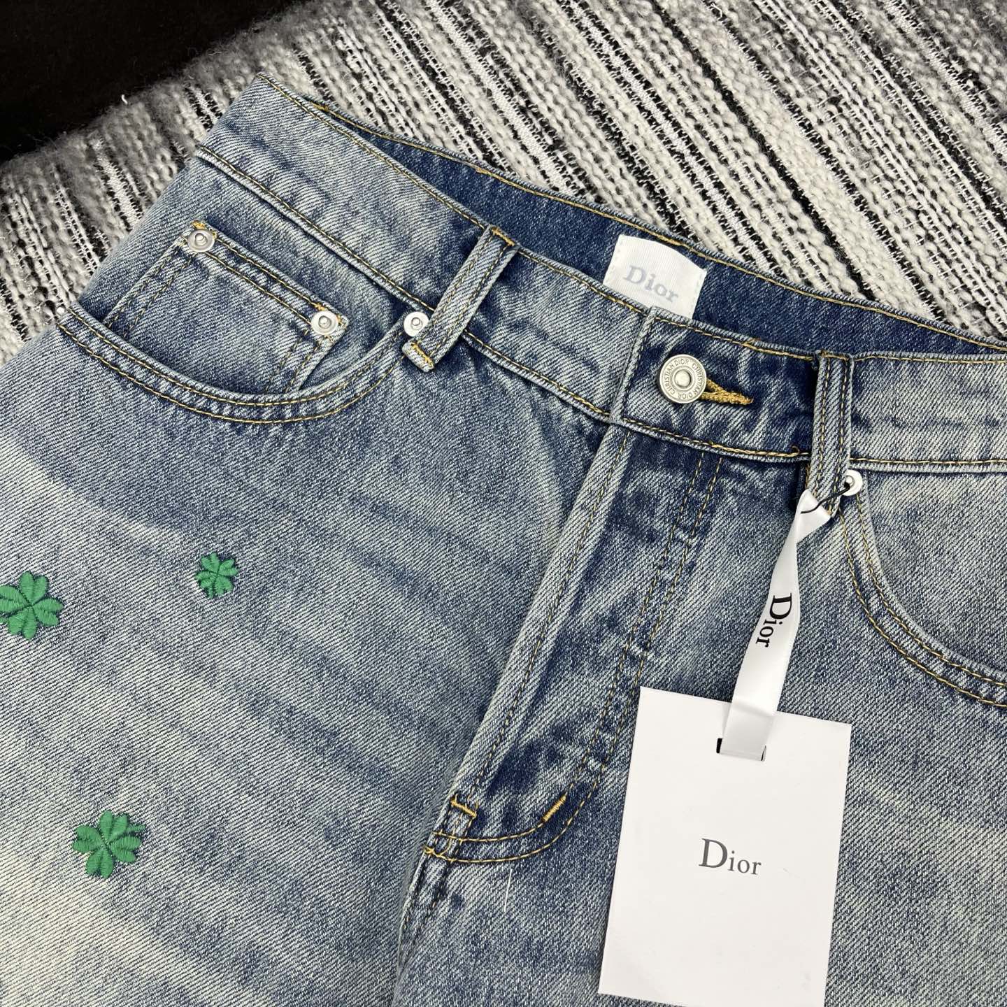 CD 26s Embroidered Flower Straight-Leg Jeans 344169