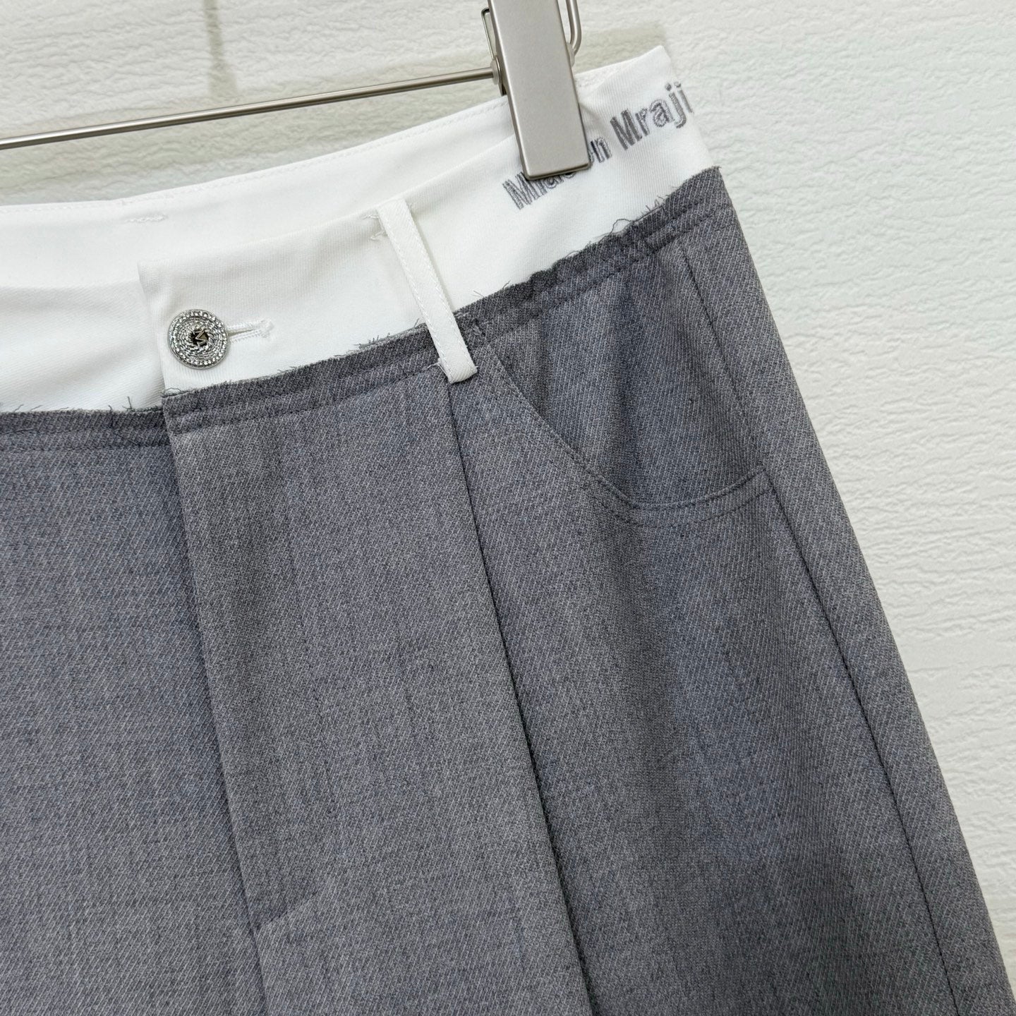MM6 Curved Blade Cargo Pants Grey Cotton 387964
