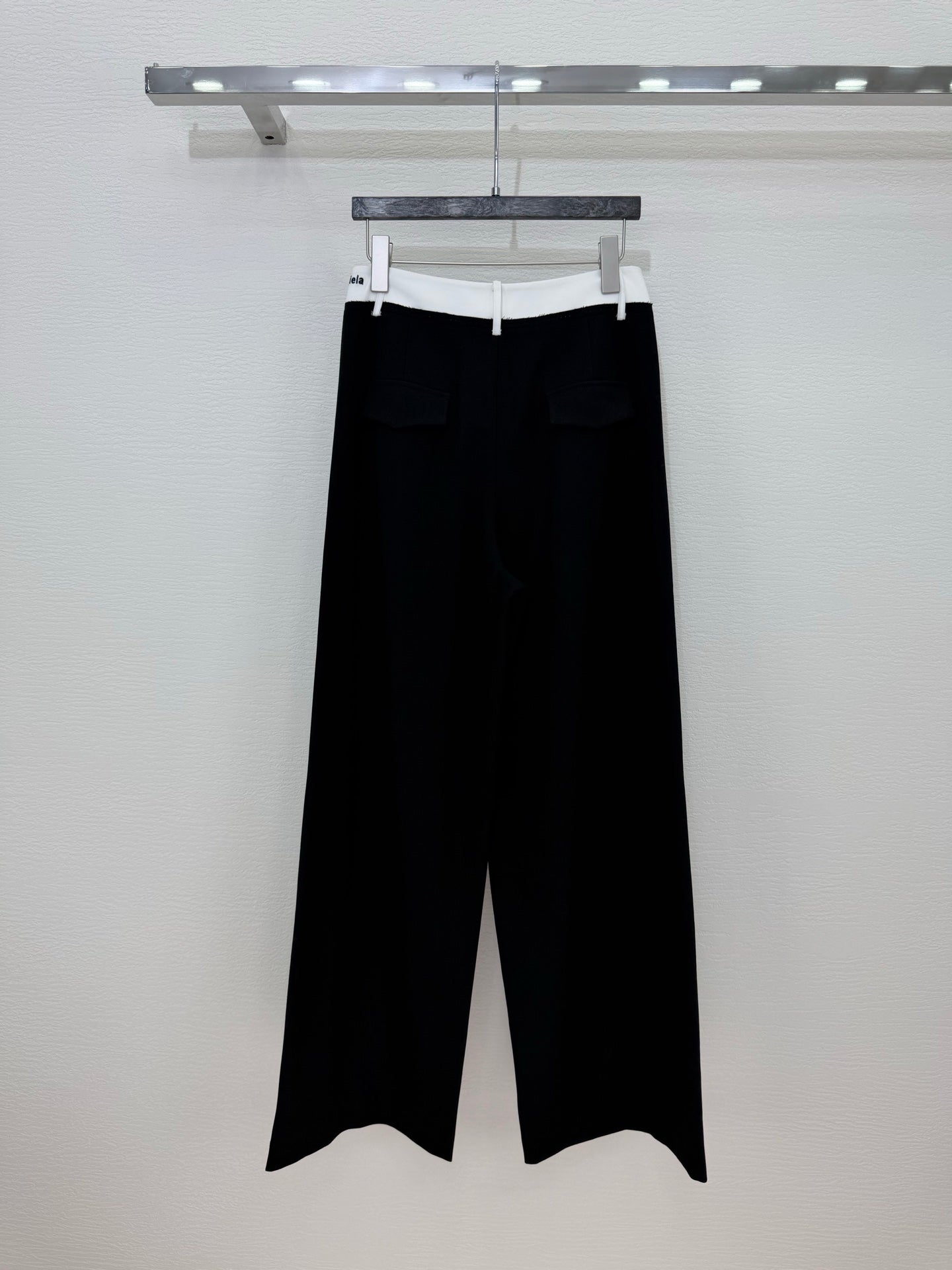 MM6 Curved Blade Cargo Pants Black Cotton 387963