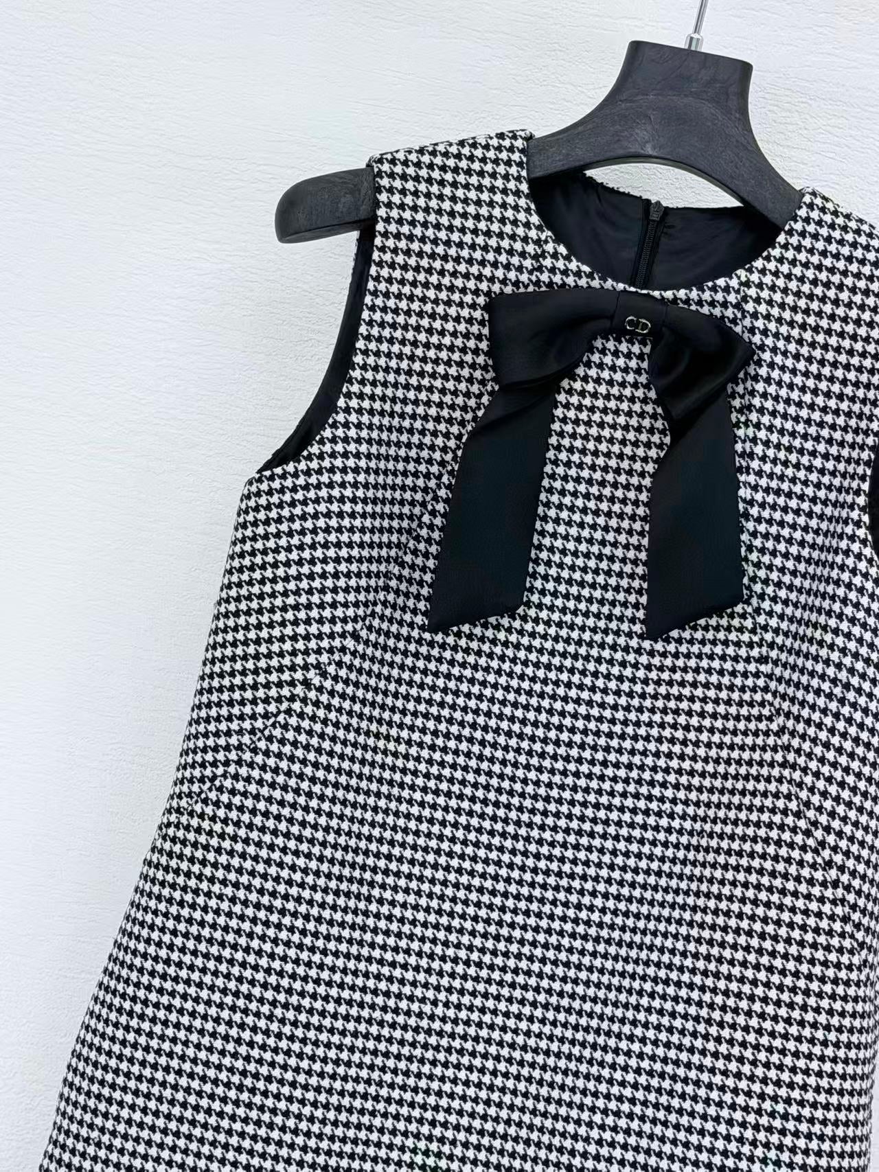 CD Straight-Cut Short Dress Black White Wool Blend