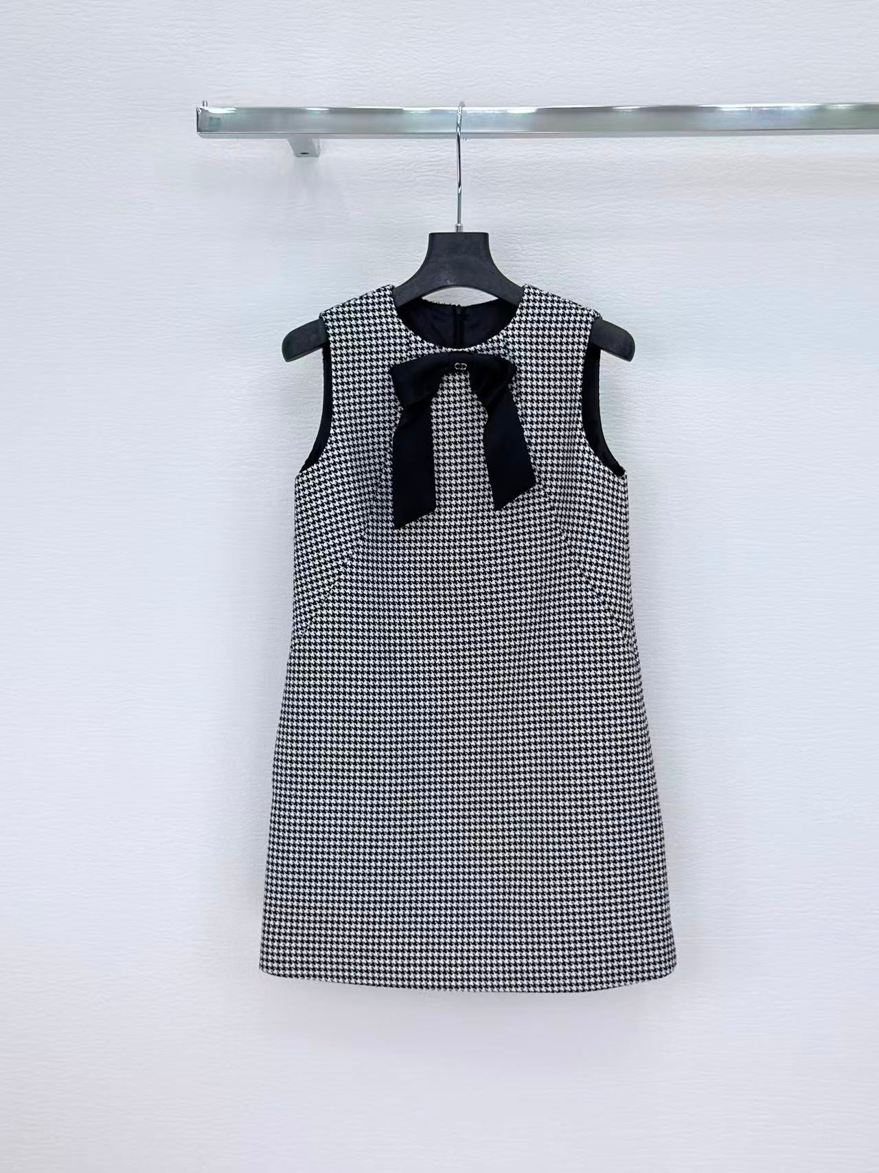 CD Straight-Cut Short Dress Black White Wool Blend