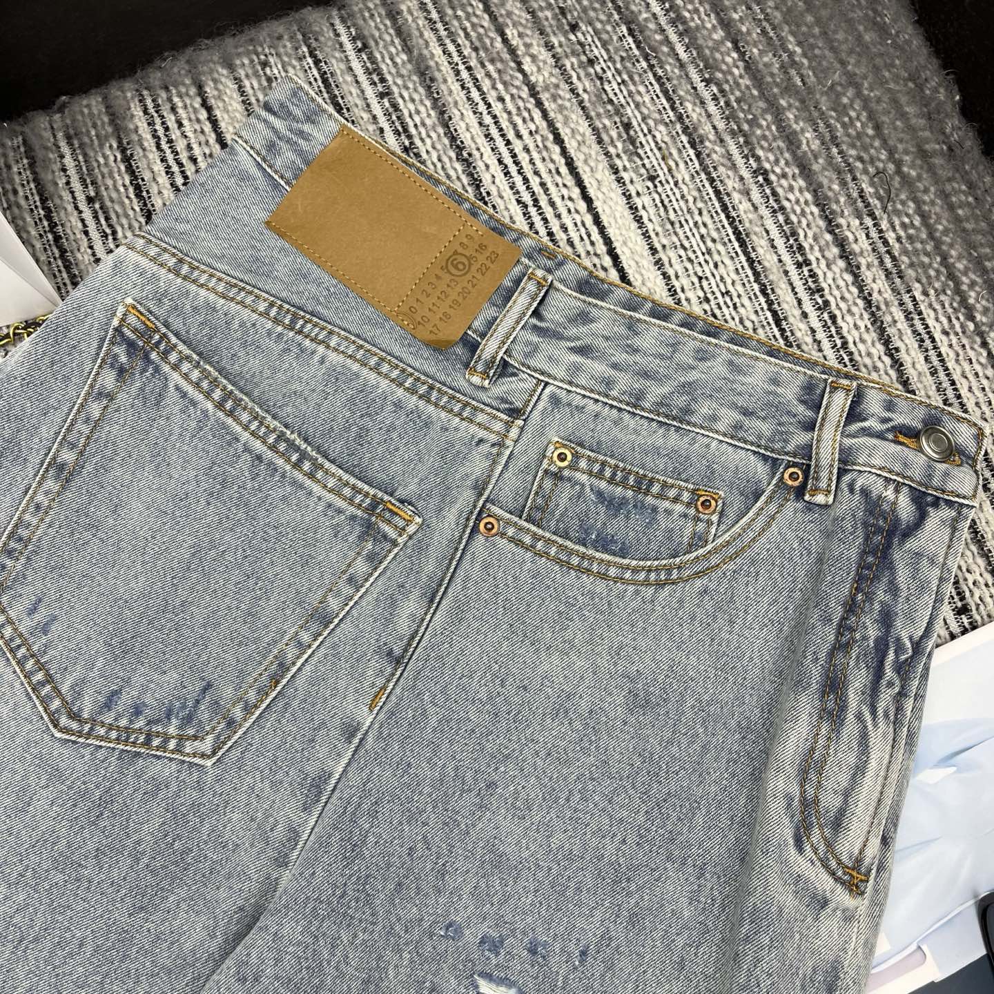 MM6 Ripped Straight-Leg Jeans Light Wash Denim 366008