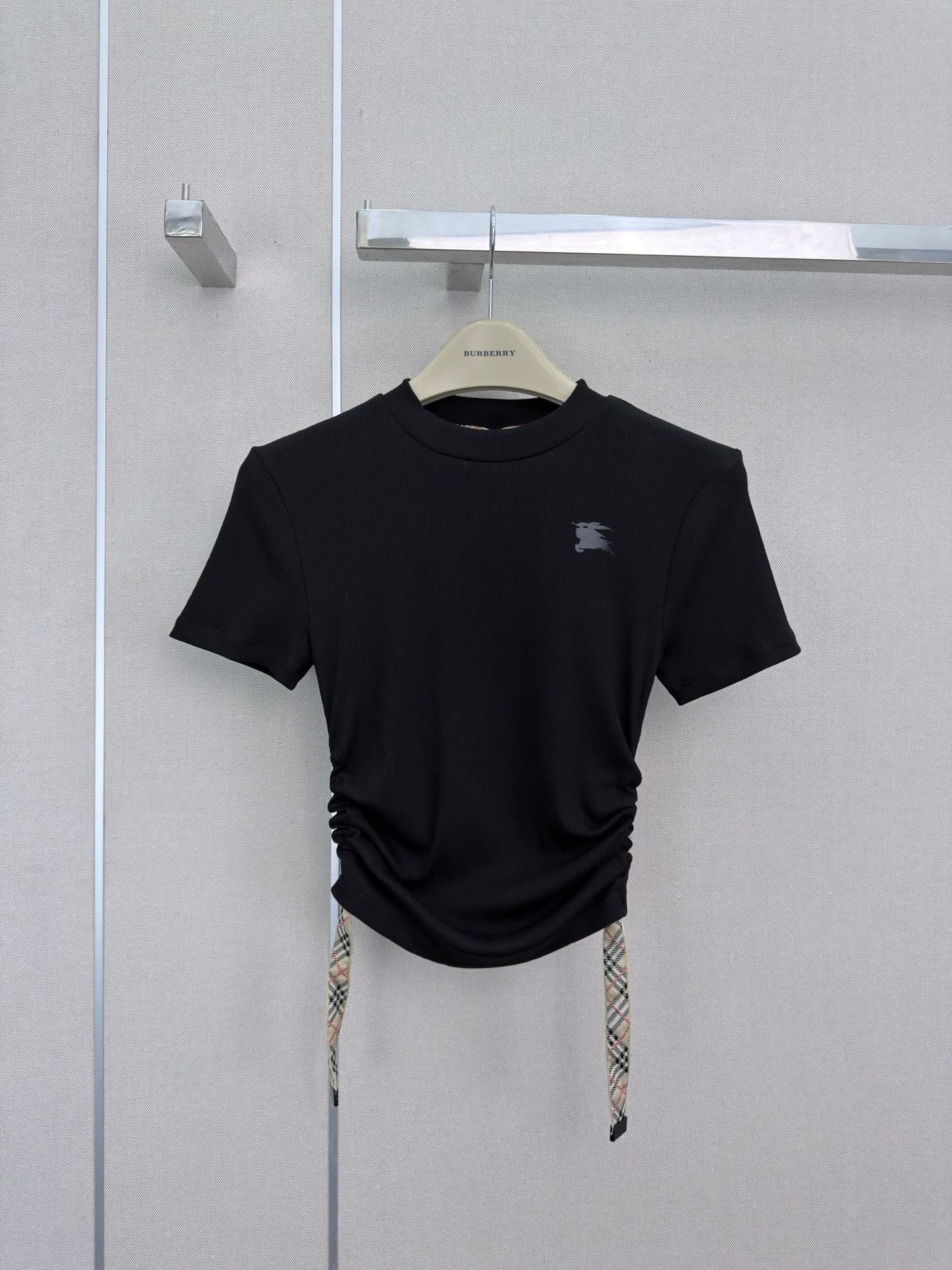 Burberry Equestrian Knight T-Shirt Black Cotton