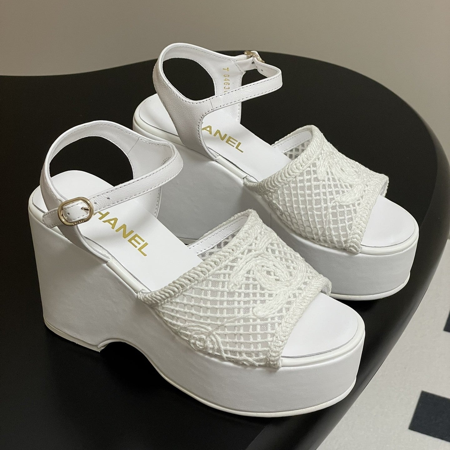 CC 25S Small Wedge Thick-Soled Sandal 10cm White Woven 247605