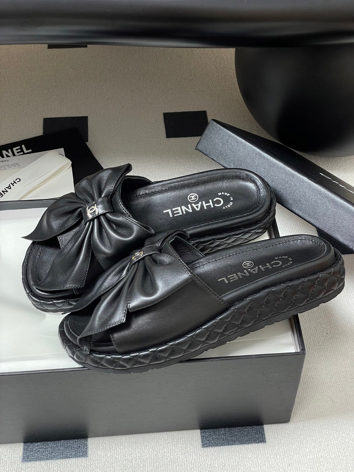CC 25SS Big Bow Thick-soled Mule Sandals Black Lambskin 319708