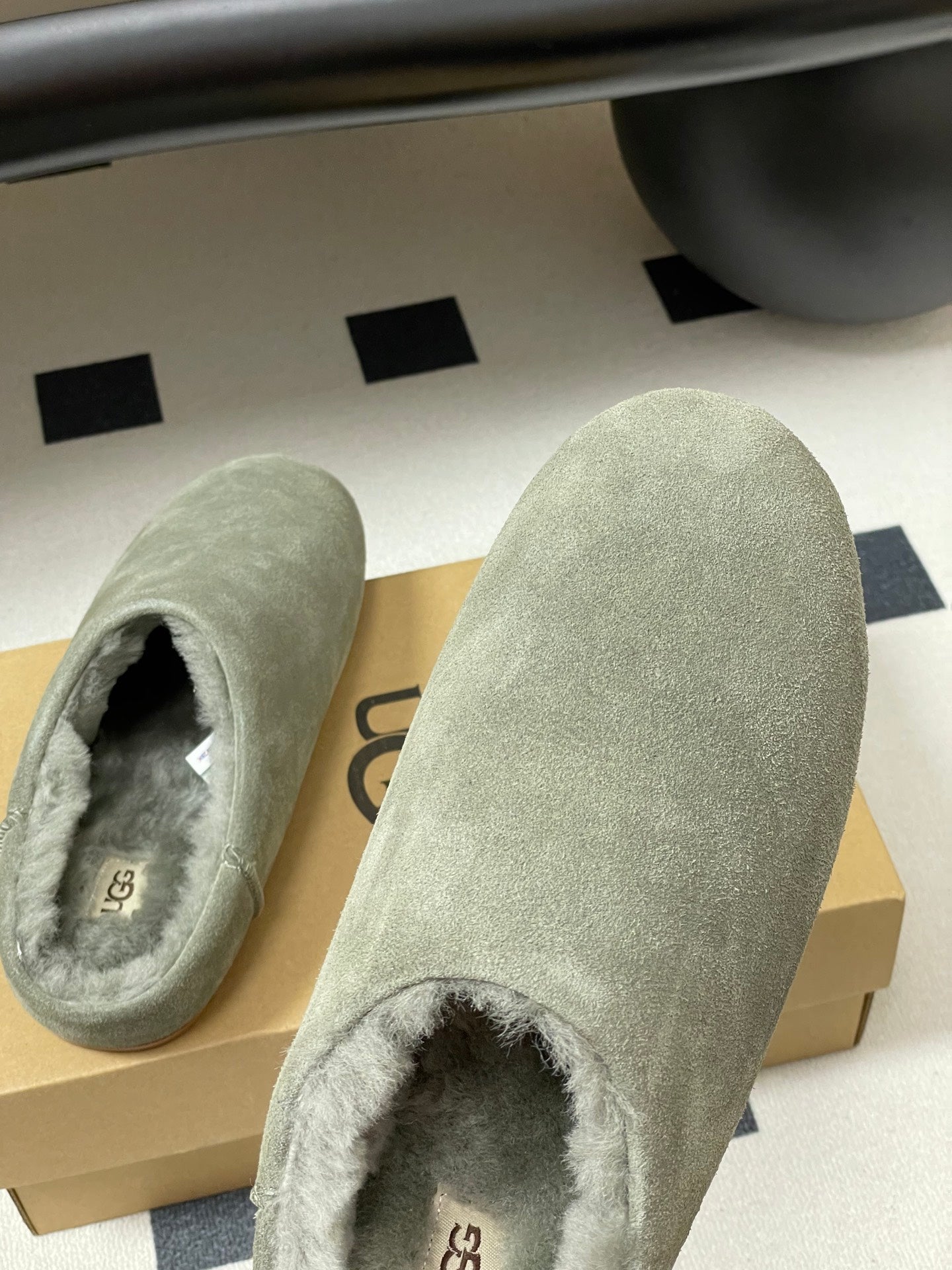 UGG Elea Slip-On Sandals Grayish Olive Wool Suede 525946