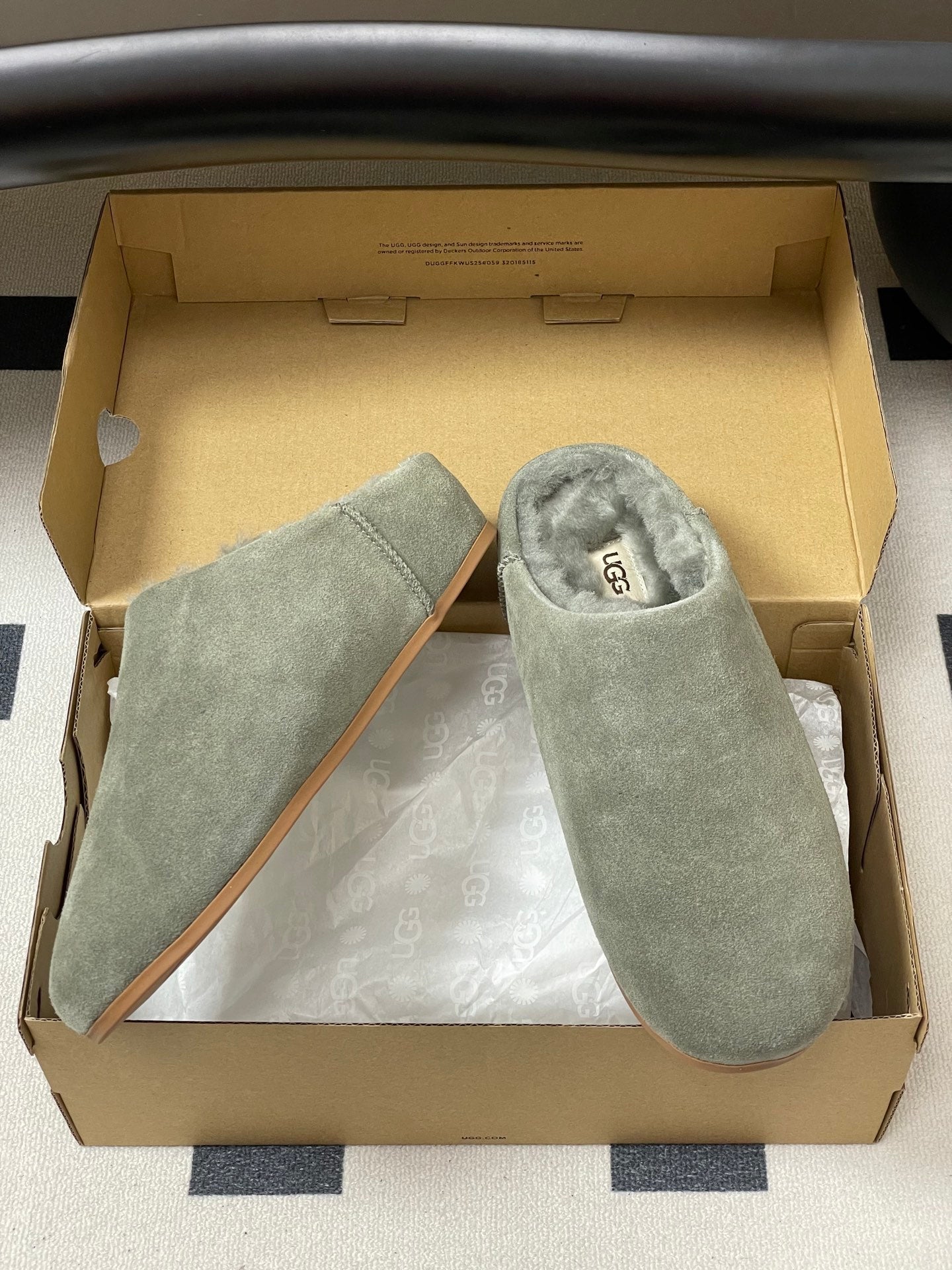 UGG Elea Slip-On Sandals Grayish Olive Wool Suede 525946