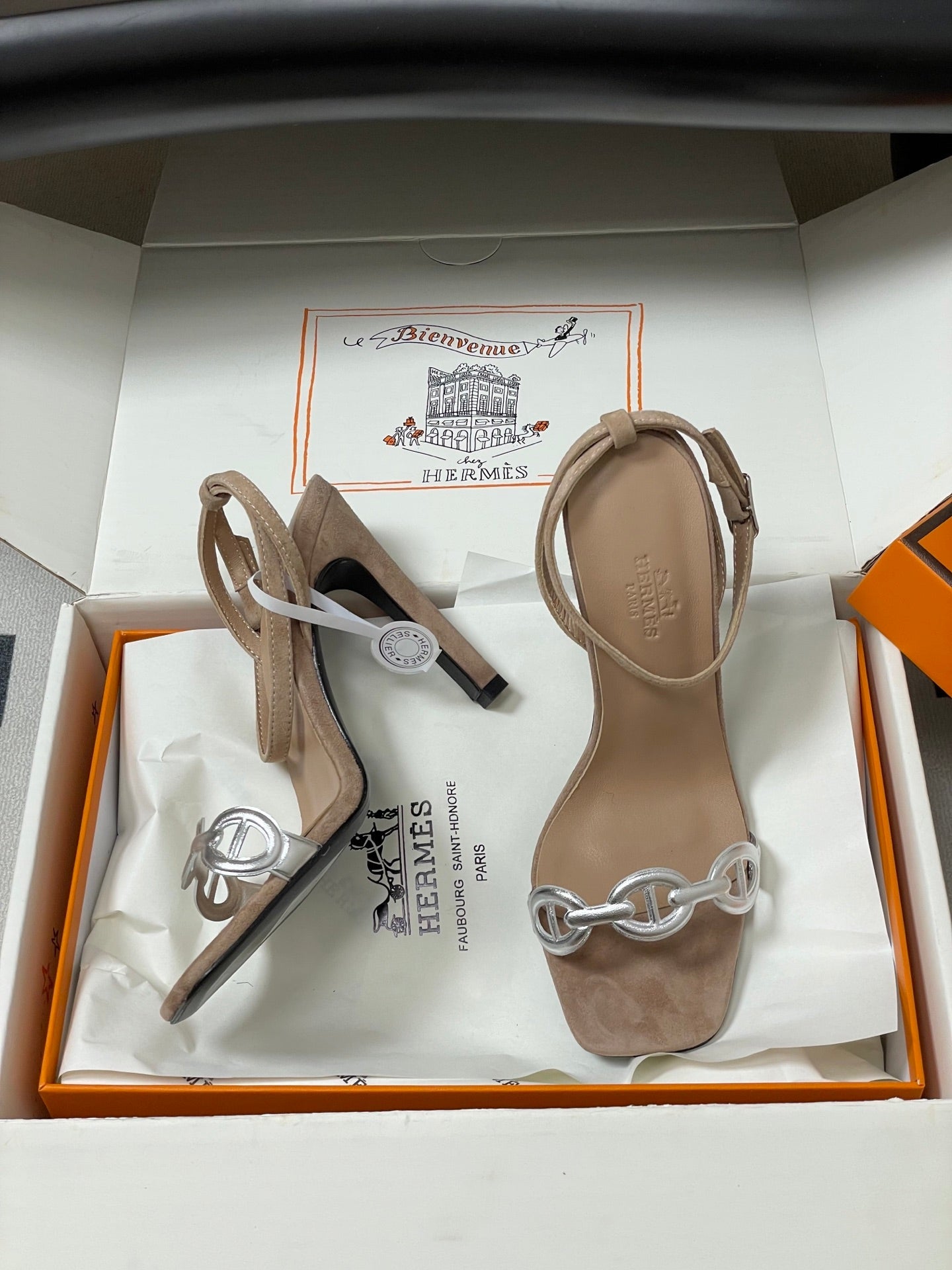 HM Luz Sandals 10.5 Dark Khahi Sheepskin Suede  593702