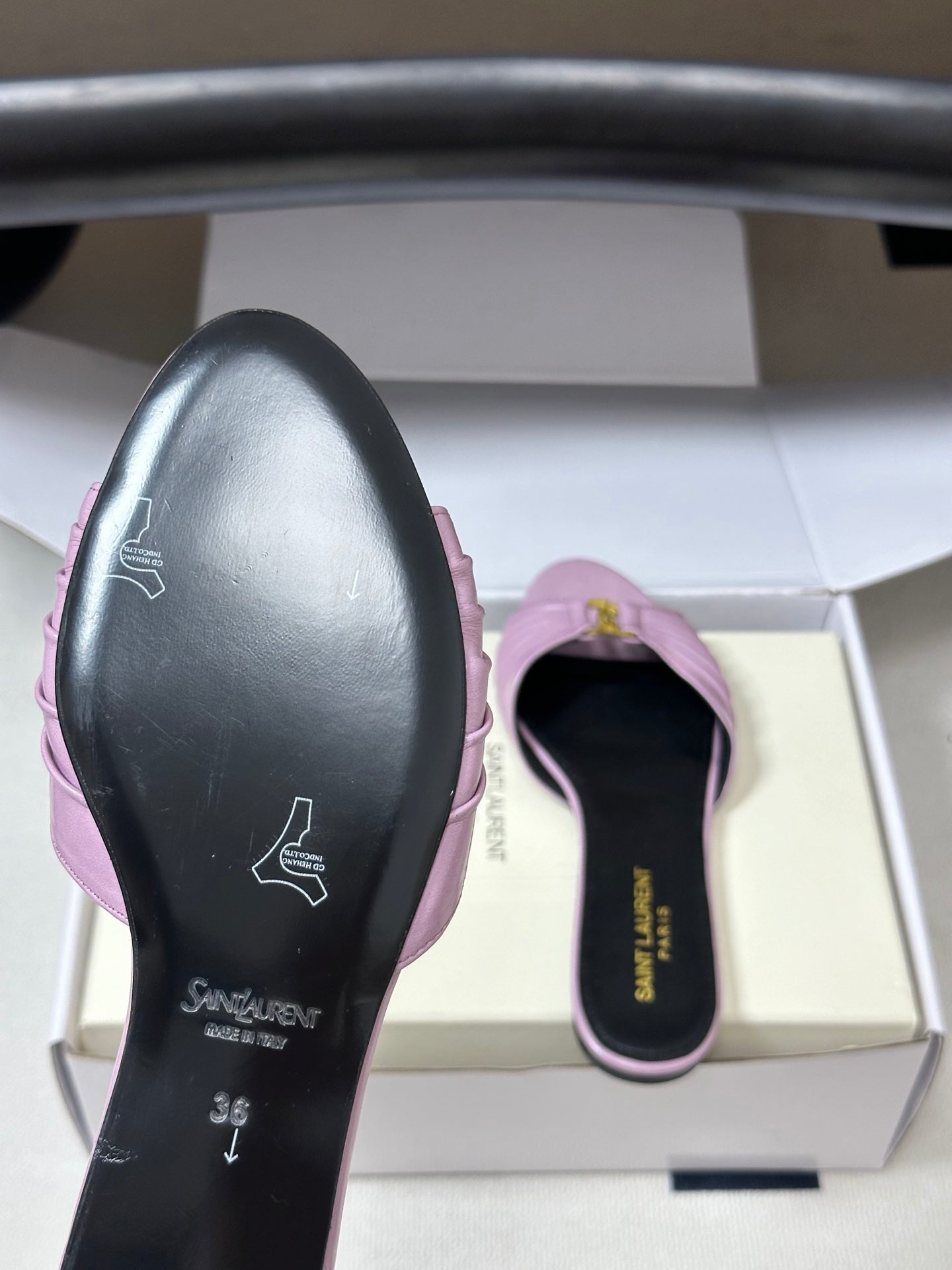 YSL Babylone Slides Light Purple Glossy Leather 835190