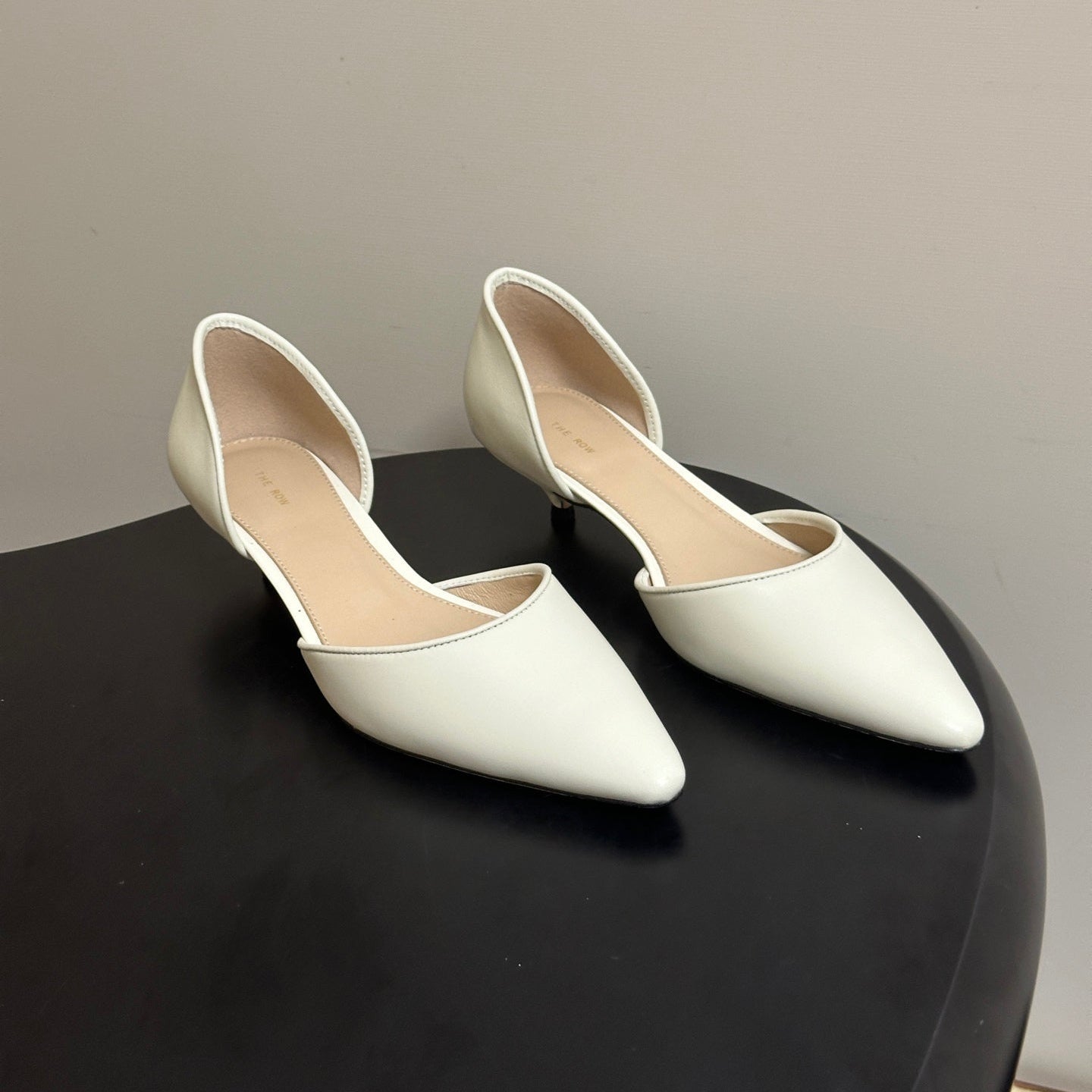 The Row Liisa Kitten D'orsay Pumps Cream Leather 934137