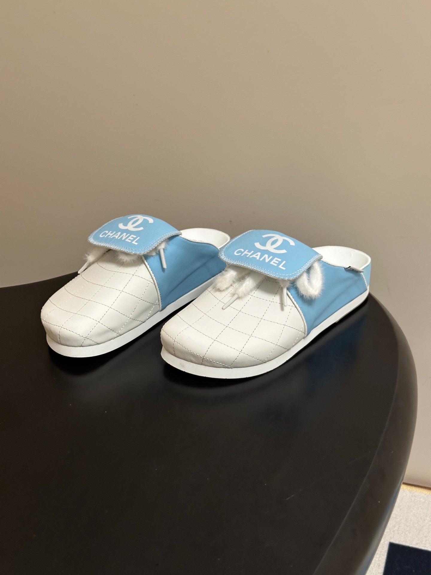 CC 26s Mules Blue White Quilted Leather Shearing 952554