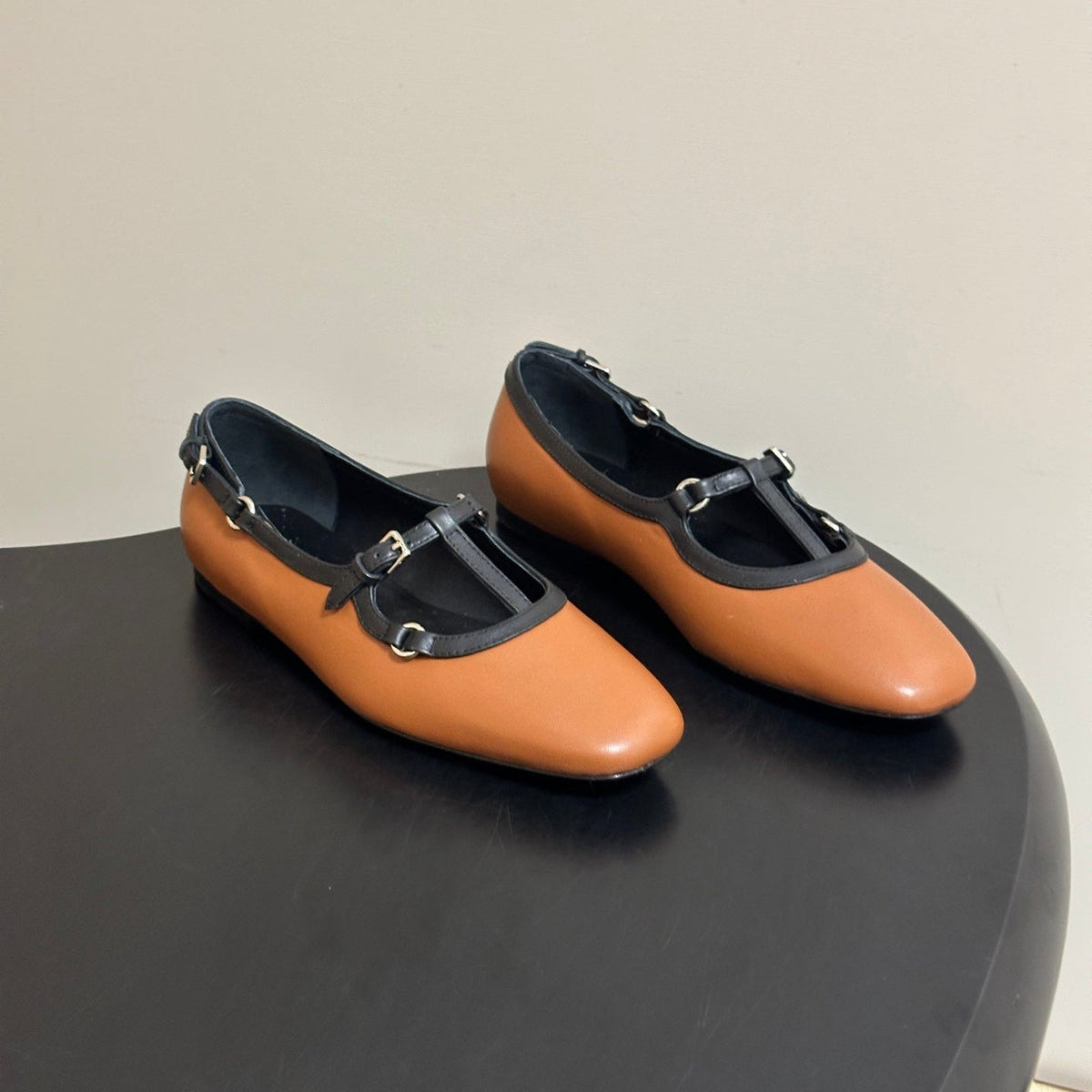 HM 26s Neometis Ballet Flats 0.5cm Light Brown Black Leather 185814