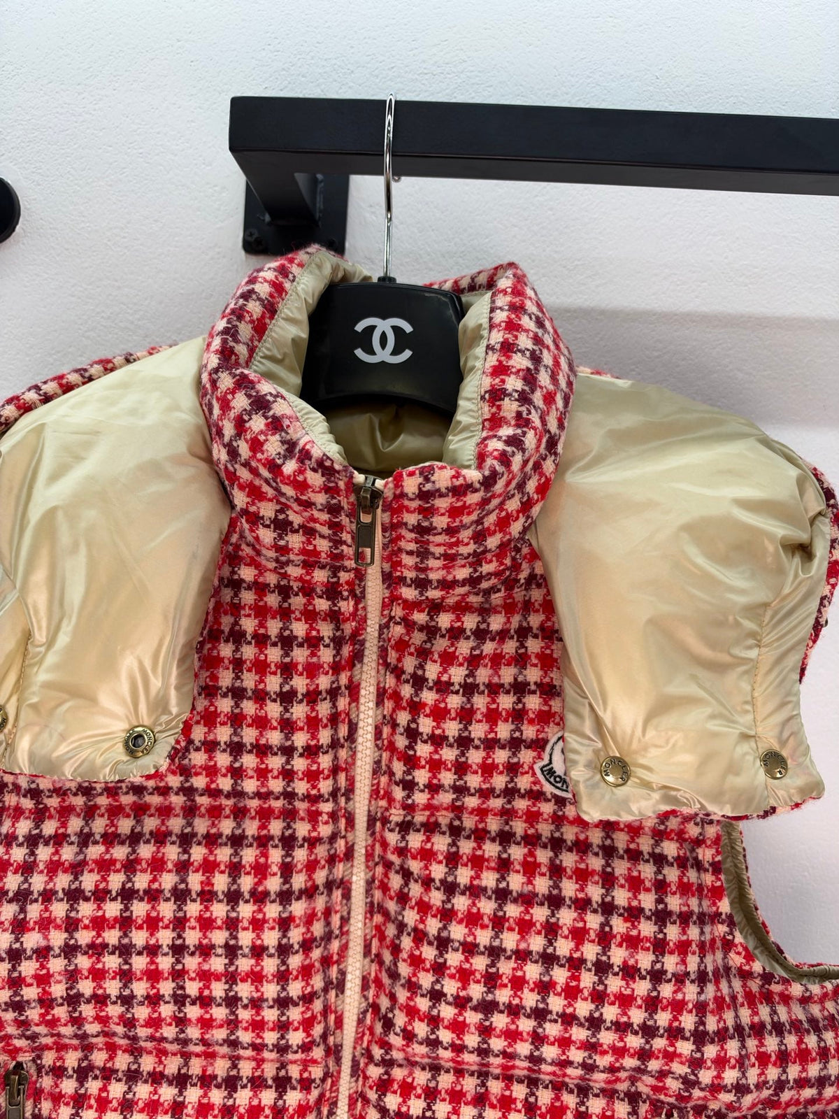 Moncler 26s Red Houndstooth Hooded Down Vest 447489