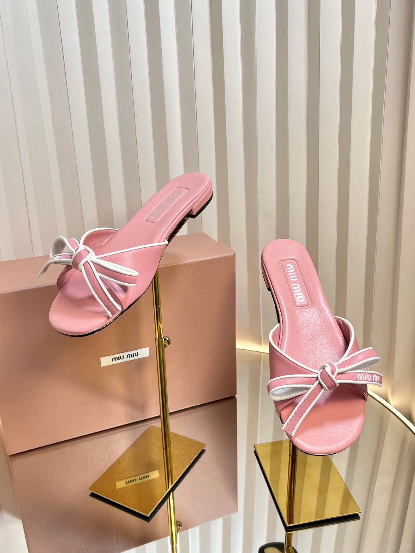 Miu 26s Bow Slippers Pink Leather 768203